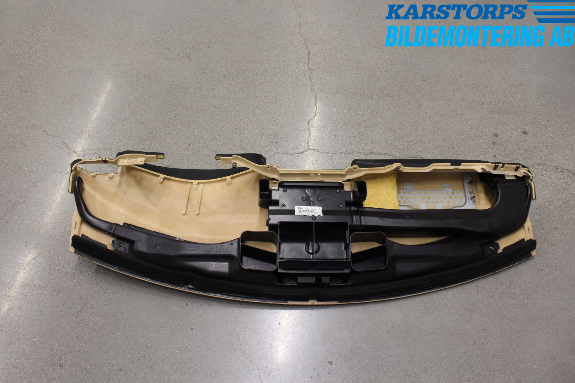 Mercedes-Benz MB C (203) 00-07 Dashbord