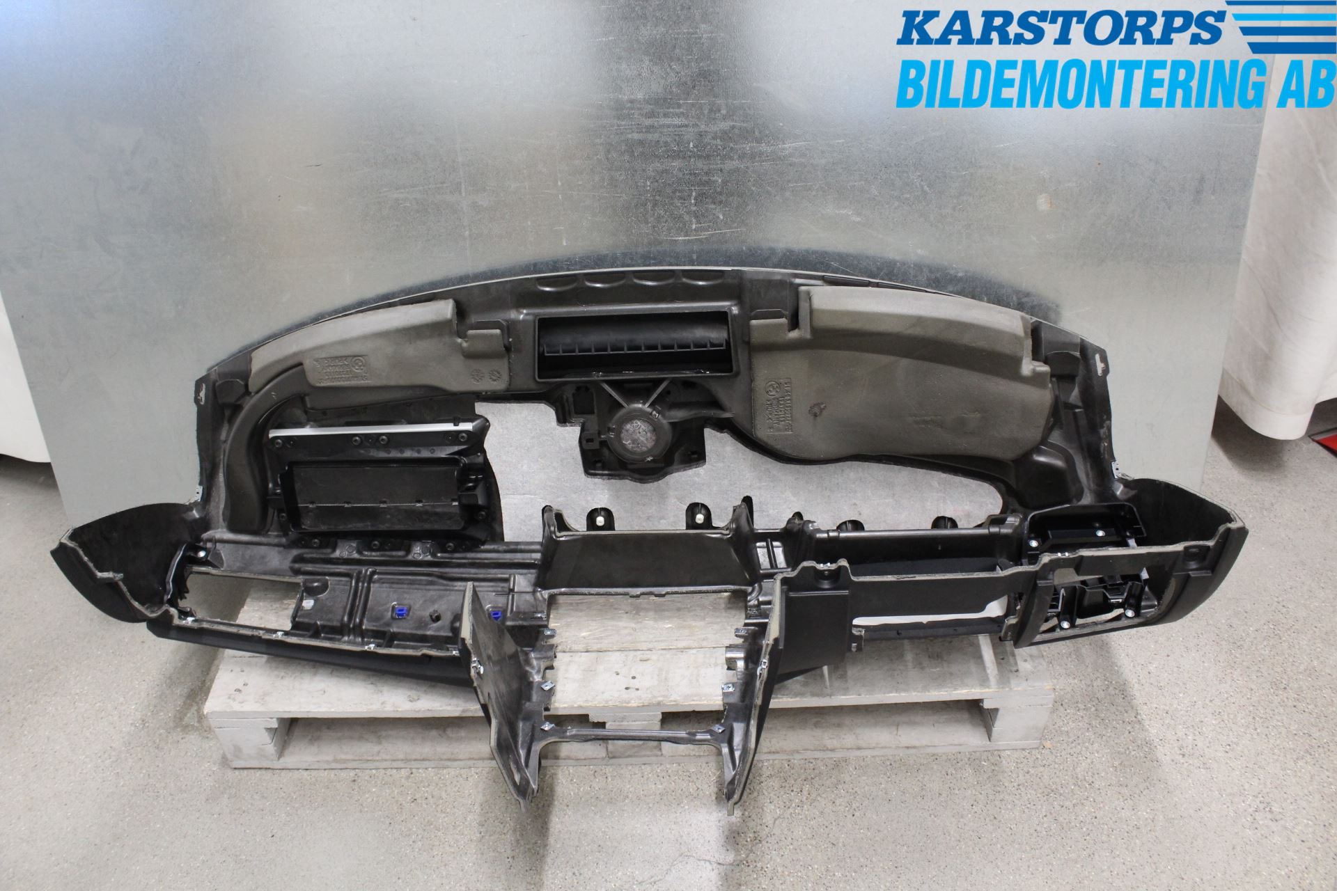 BMW 5 E60/61 Sed/Tou 02-10 Dashbord