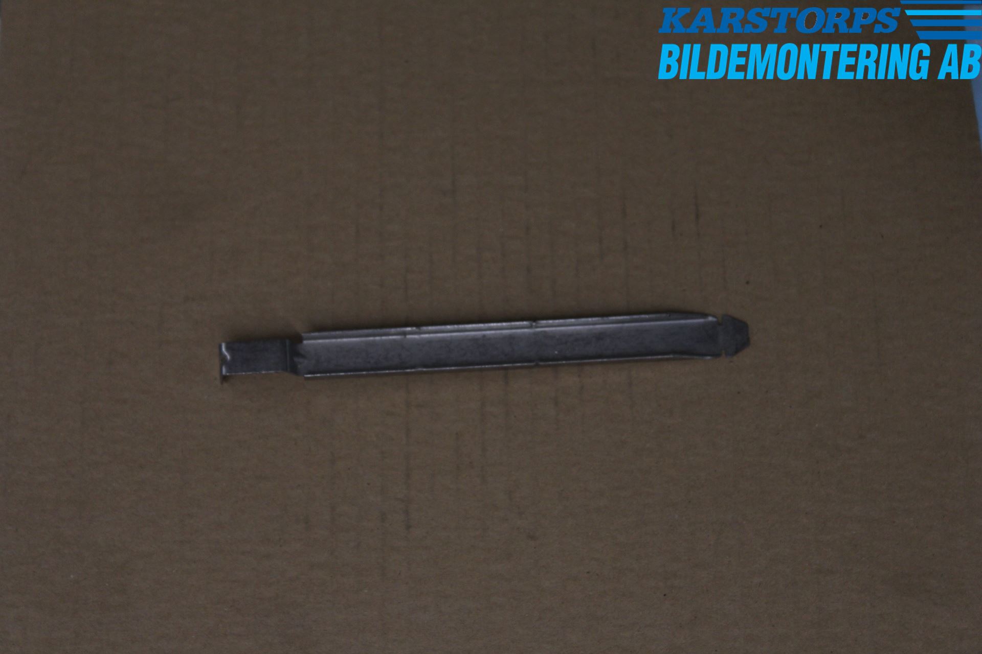 Volvo V50 08-12 Frontlykt Holder-Feste