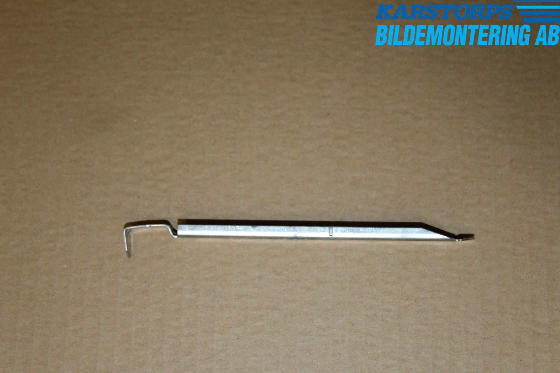 Volvo V50 04-07 Frontlykt Holder-Feste