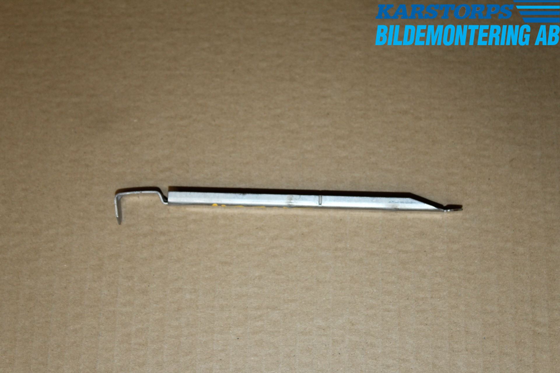 Volvo V50 04-07 Frontlykt Holder-Feste