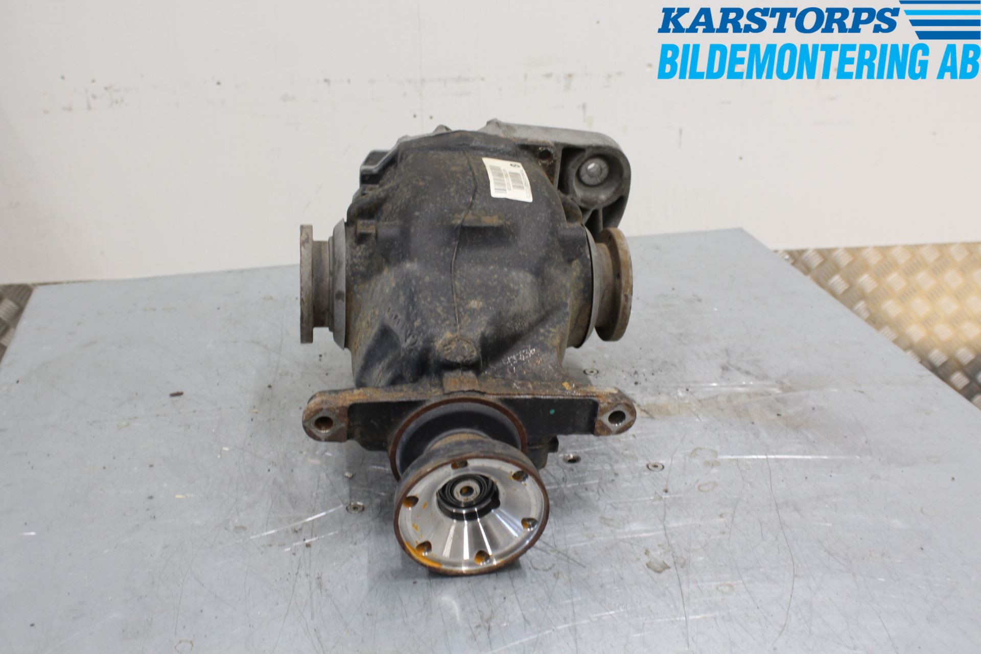 BMW 5 E60/61 Sed/Tou 02-10 Bakaksel Kardang Bak -Diff