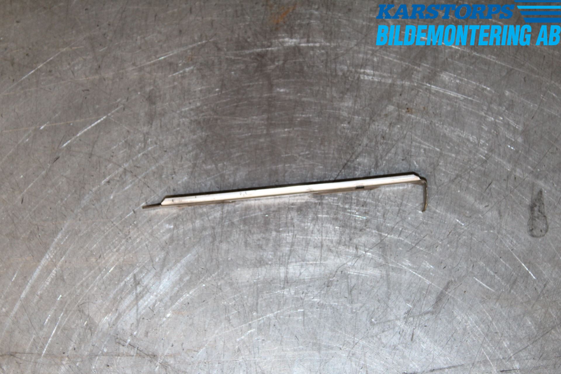 Volvo V70 08-13 Frontlykt Holder-Feste