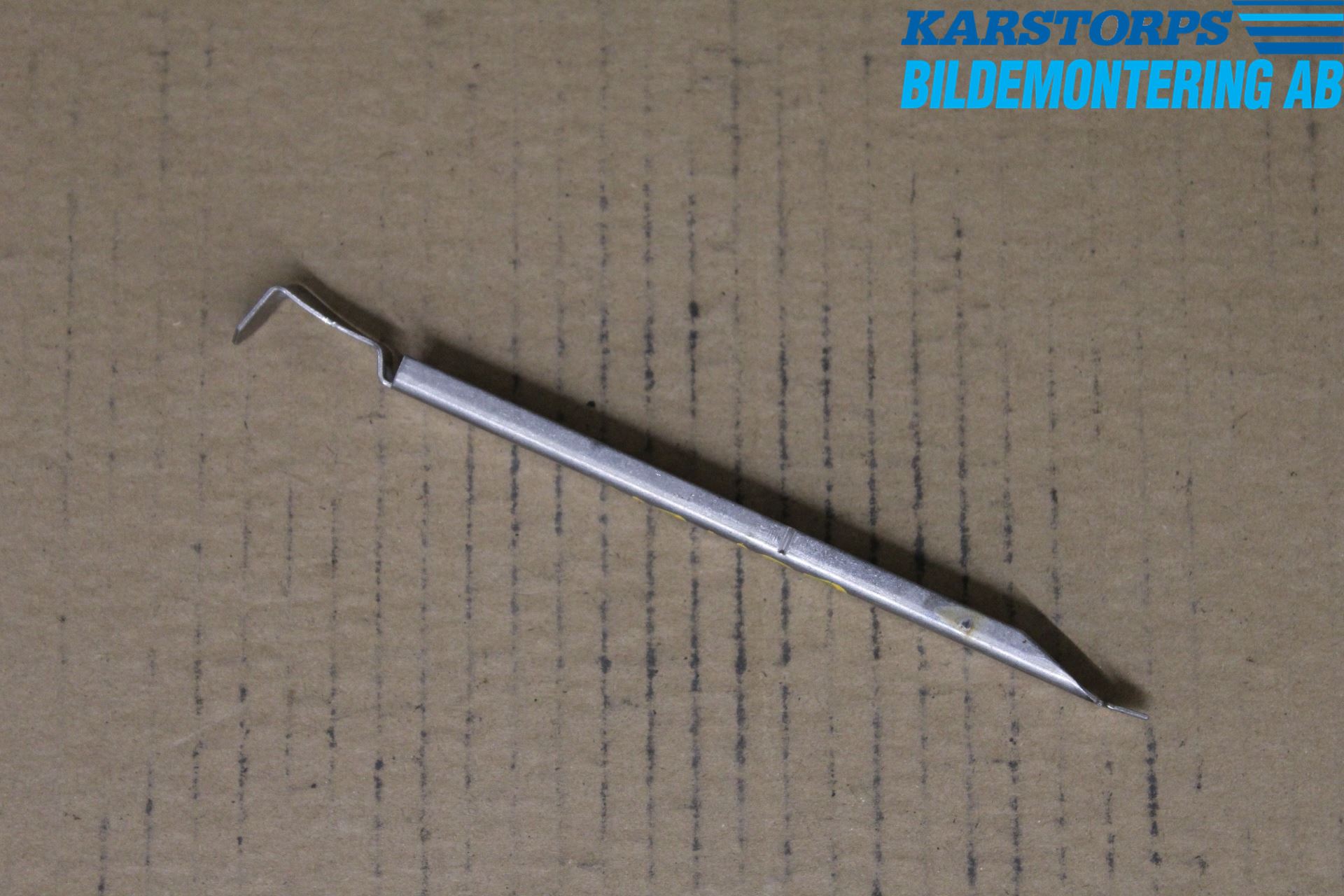 Volvo V50 04-07 Frontlykt Holder-Feste
