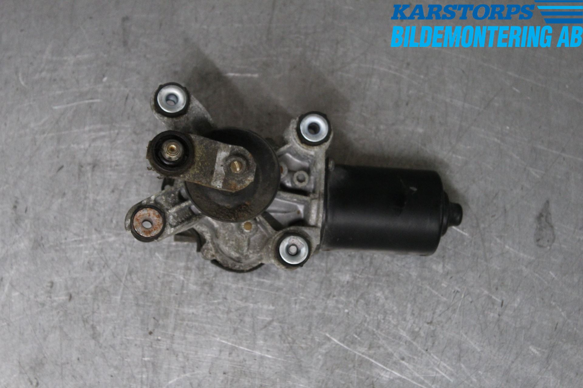 Nissan ALMERA    96-00 Viskermotor Frontrute