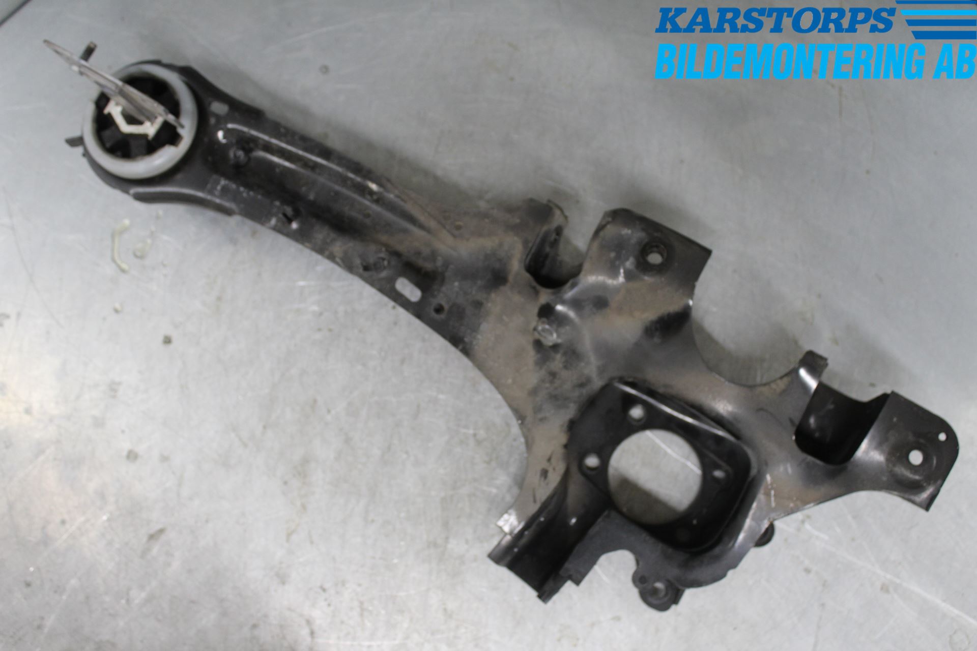 Volvo V60 14-18 Bærearm Bak Venstre