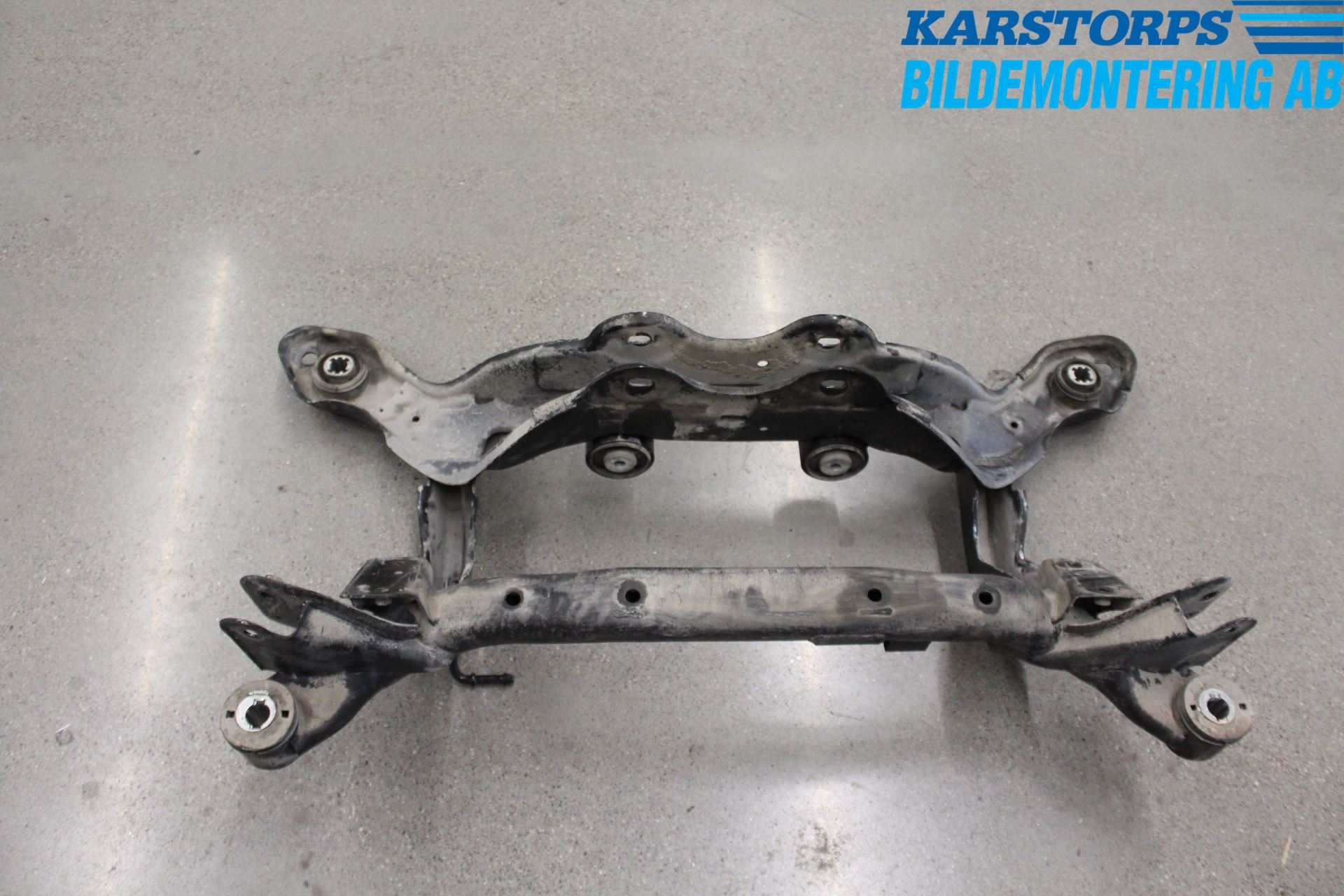 Volvo XC60 14-17 Bakaksel Feste Travers-Ramme