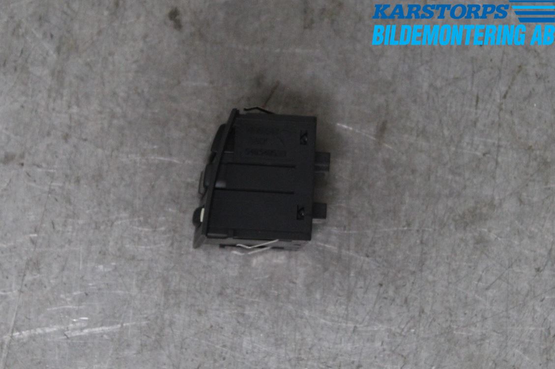 BMW 3 E90/91 SED/TOU 05-12 Bryter Varsel (Nødblink)