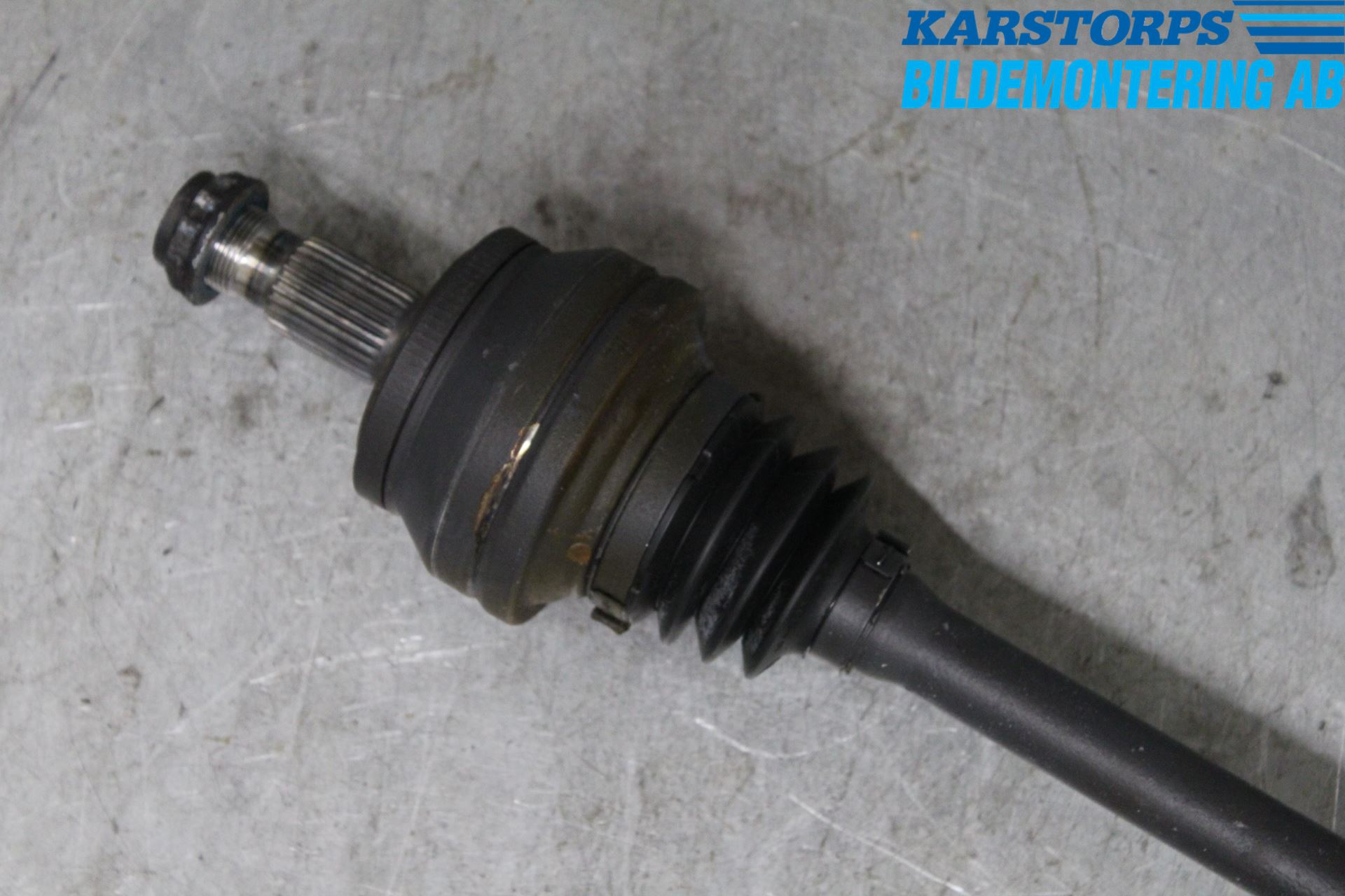 Mercedes-Benz MB C-KLASS (W204) 07-15 Drivaksel Bak Kompl Venstre