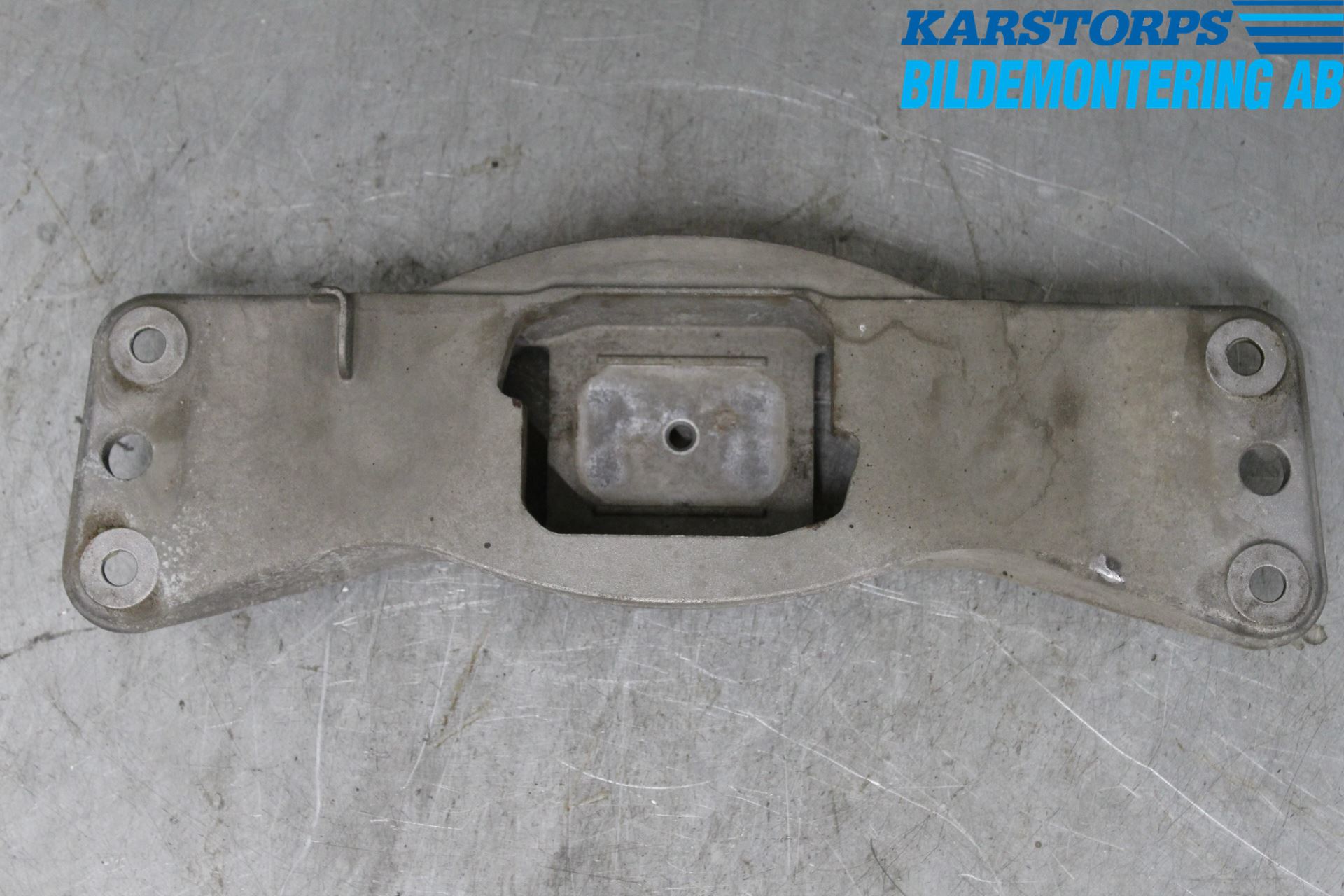 BMW 5 E60/61 Sed/Tou 02-10 Gearkasse Bjelke - Travers