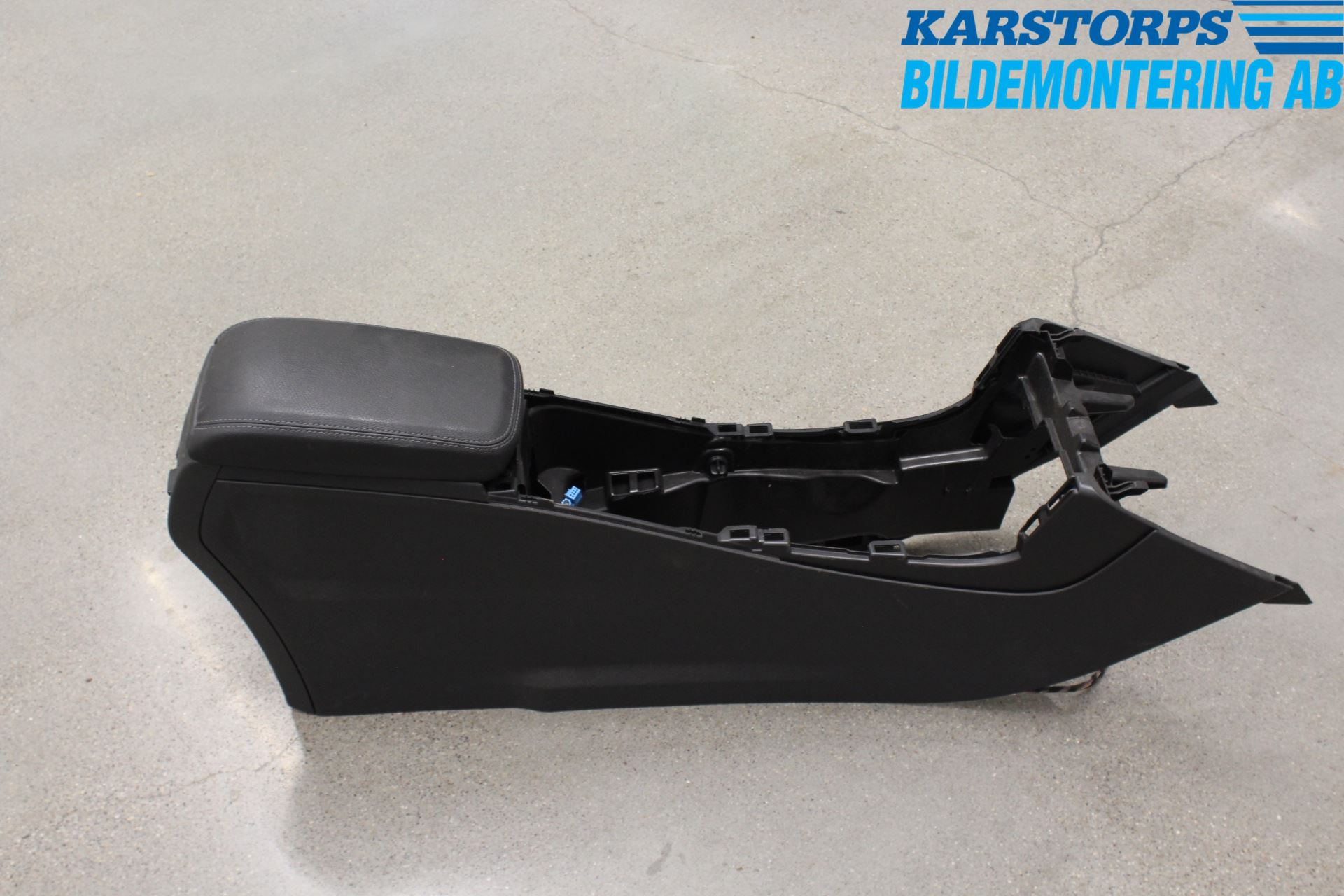 Mercedes-Benz MB B-KLASS (W246/W242) 12-19 Innr Konsoll-Lomme