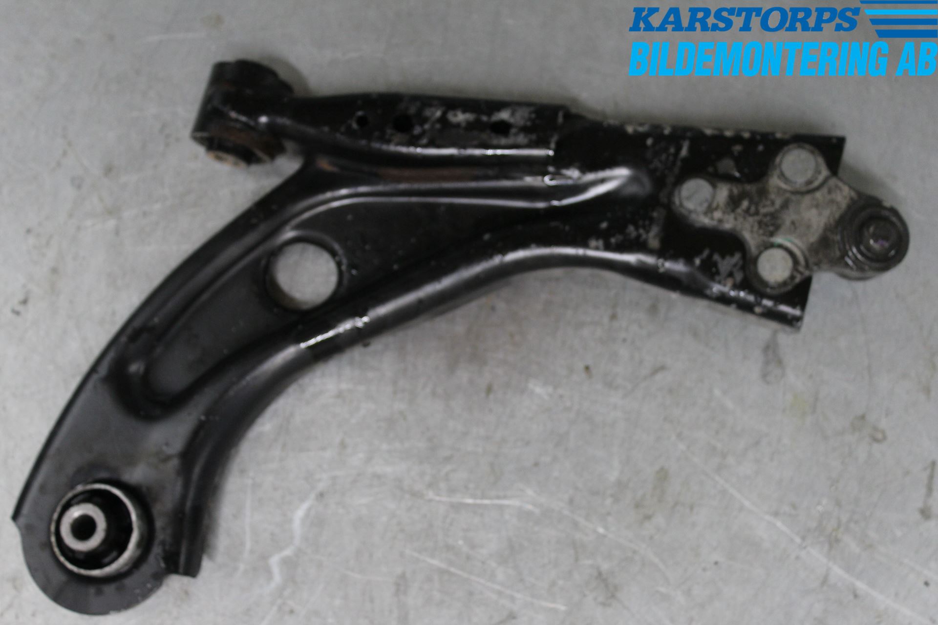 Peugeot 308 14-21 Bærearm Foran Venstre Nedre