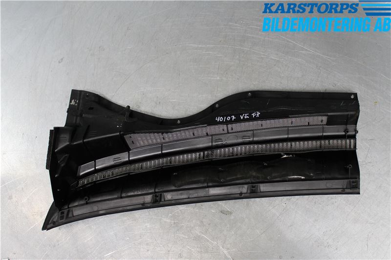 Toyota COROLLA VERSO 04-07 Visker Deksel-Grill-Under Frr