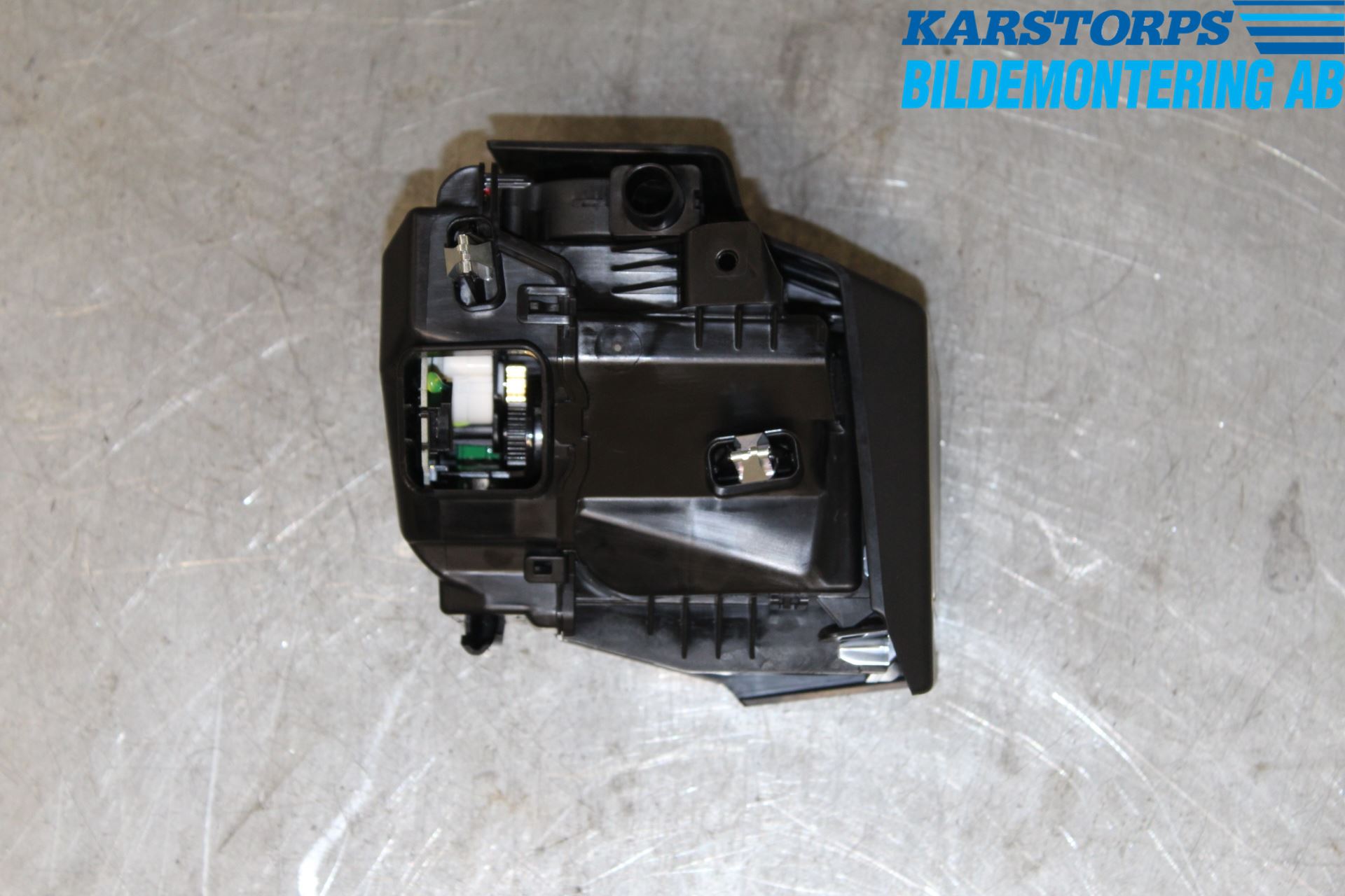 BMW 5 G30/G31/F90 17-23 Dashbord Kanal - Dyse
