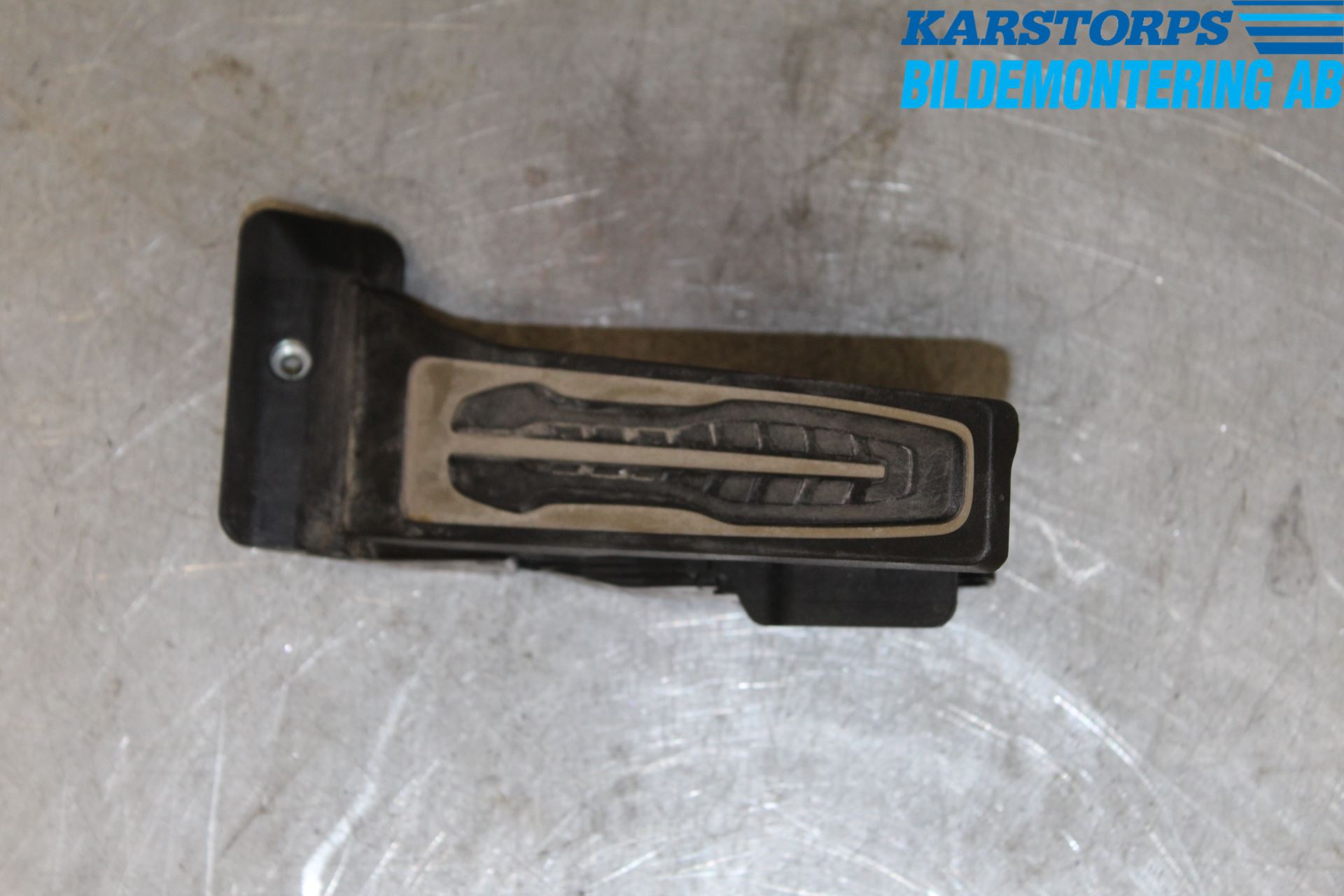 BMW 5 G30/G31/F90 17-23 Gasspedal