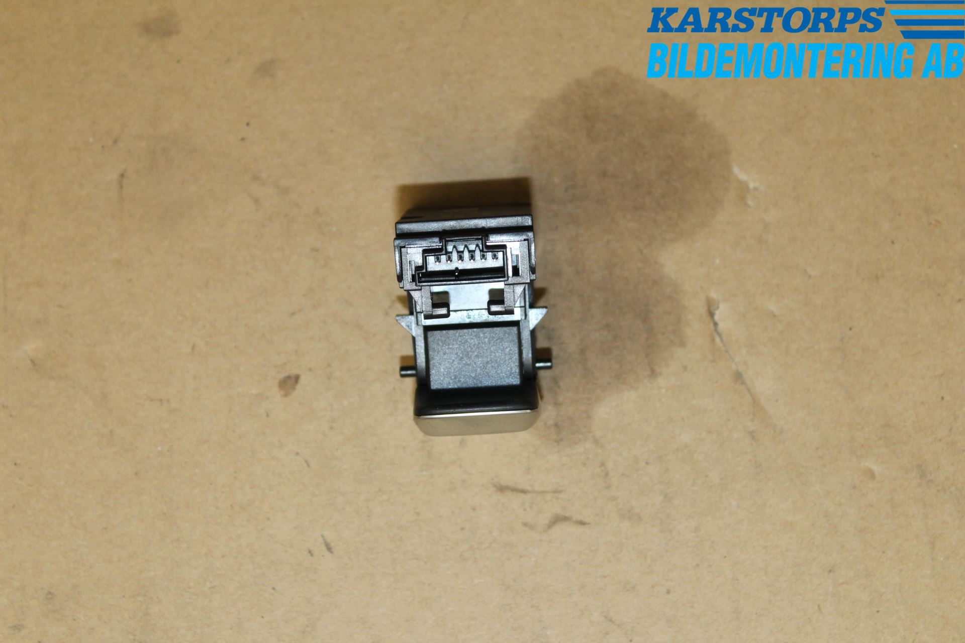 Mercedes-Benz MB E-KLASS (W213) 16-23 Bryter Parkeringsbrems