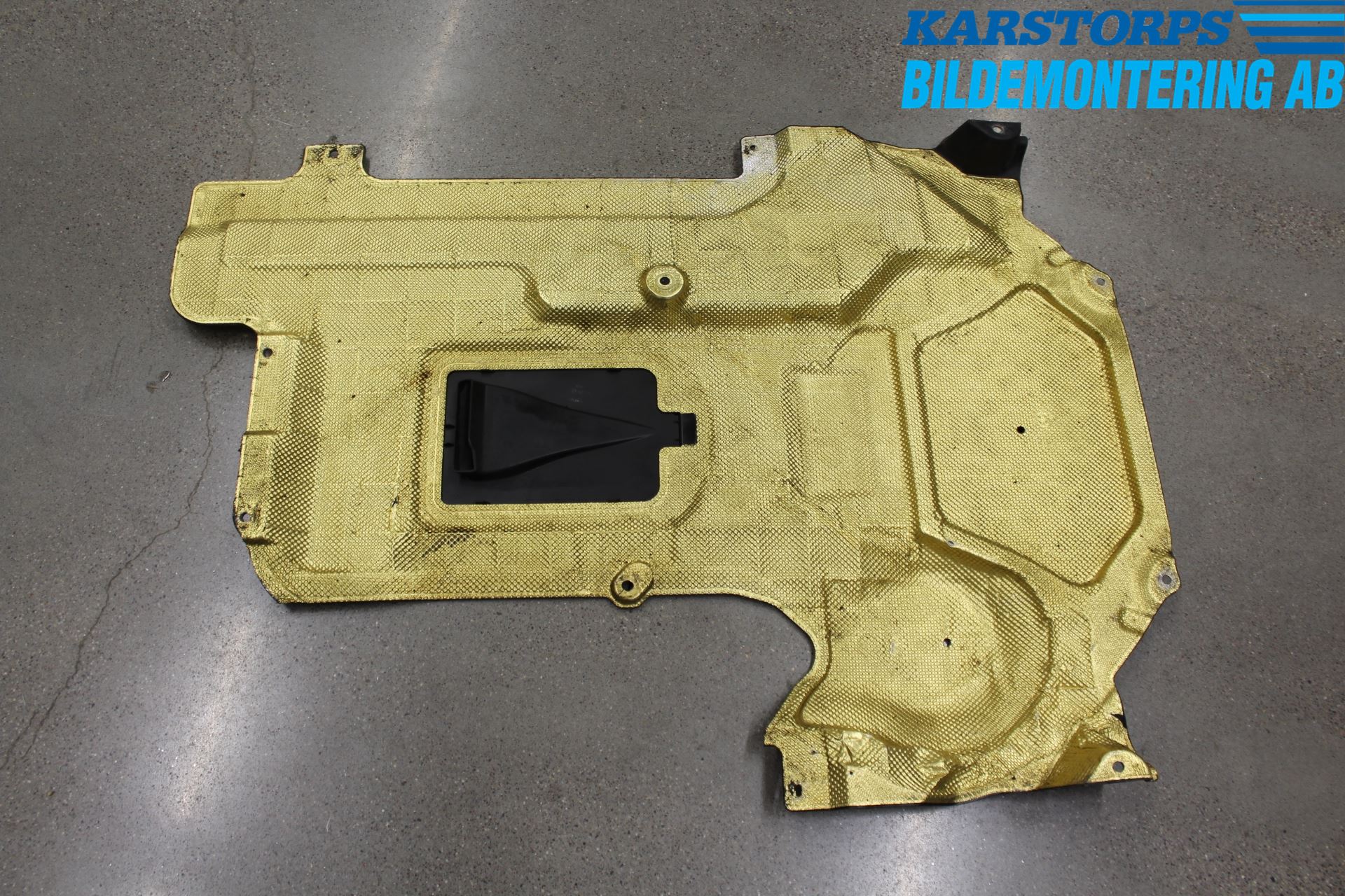 Mercedes-Benz MB C-KLASS (W204) 07-15 Bunnplate U Motor-Gear-Dørk
