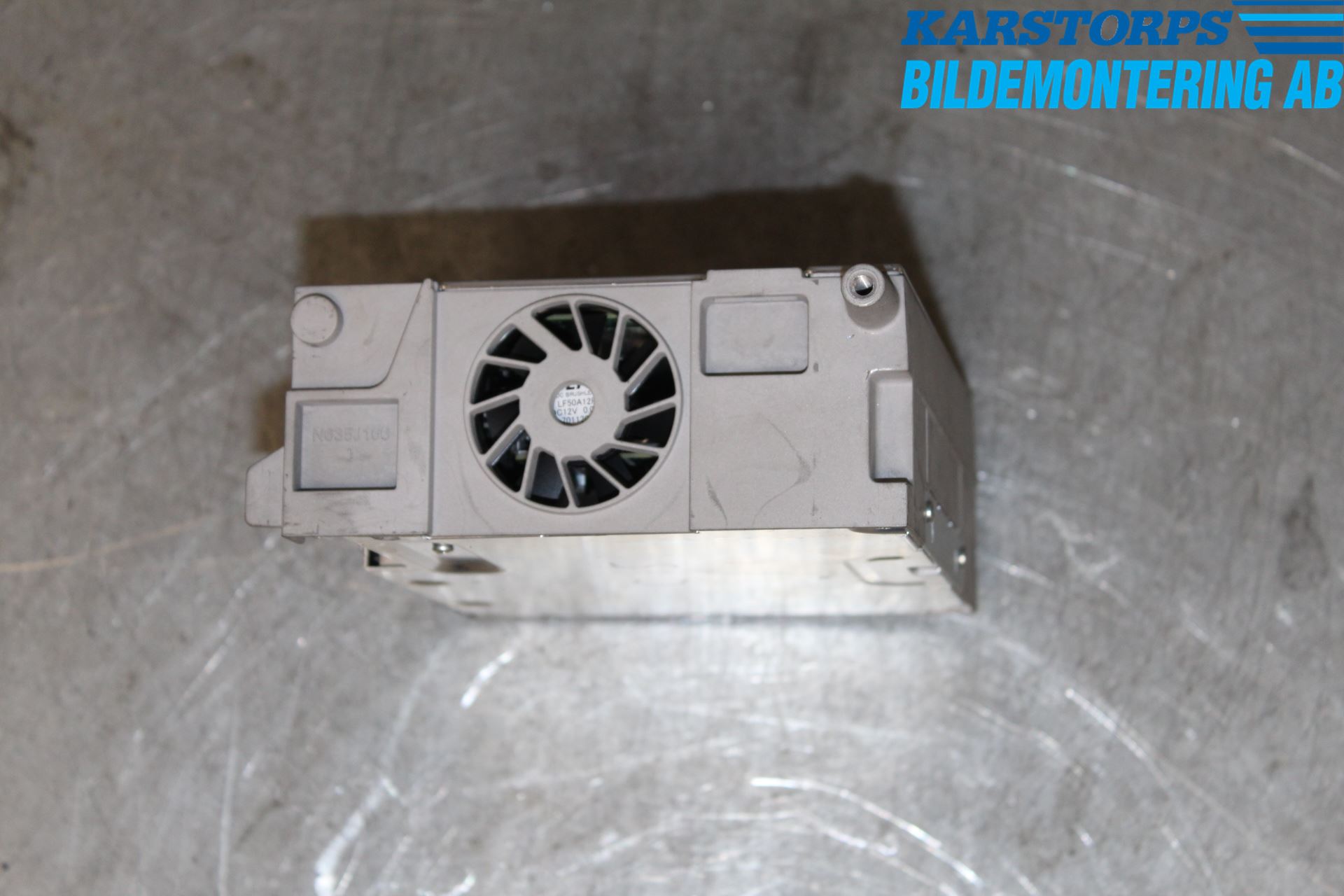 Mercedes-Benz MB E-KLASS (W213) 16-23 Stereo Radio Med Cd