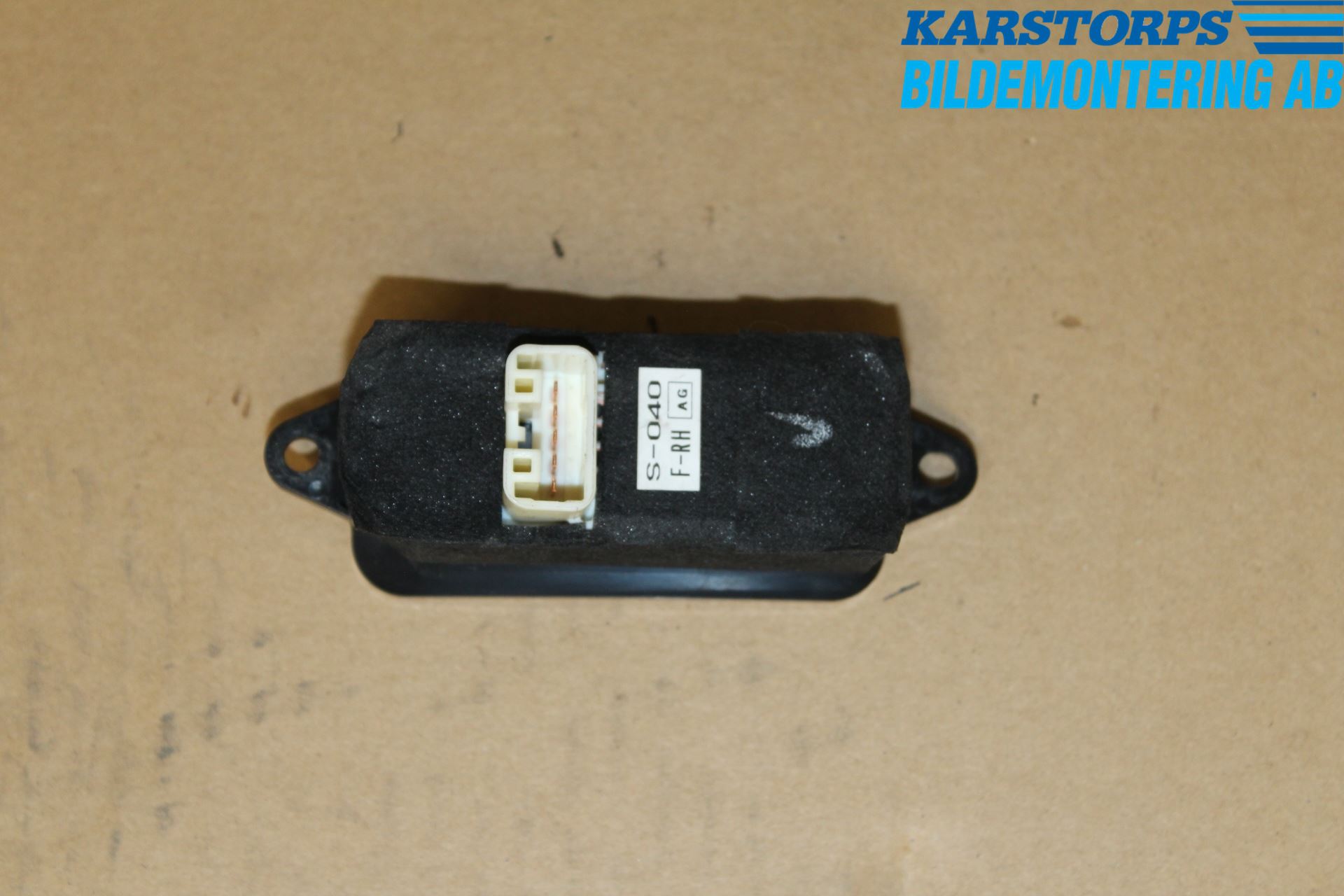 Subaru LEGACY    04-06 Bryter Vindusheis