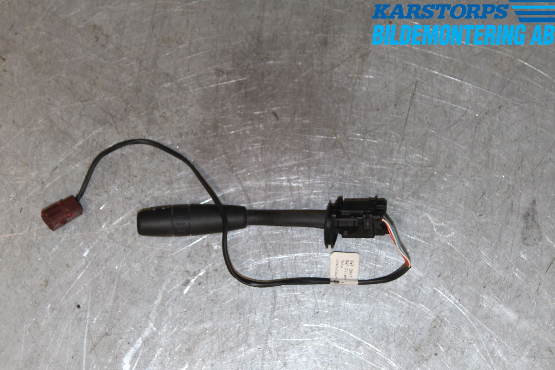 Peugeot 406     99-04 Bryter Ratt Radio-Stereo