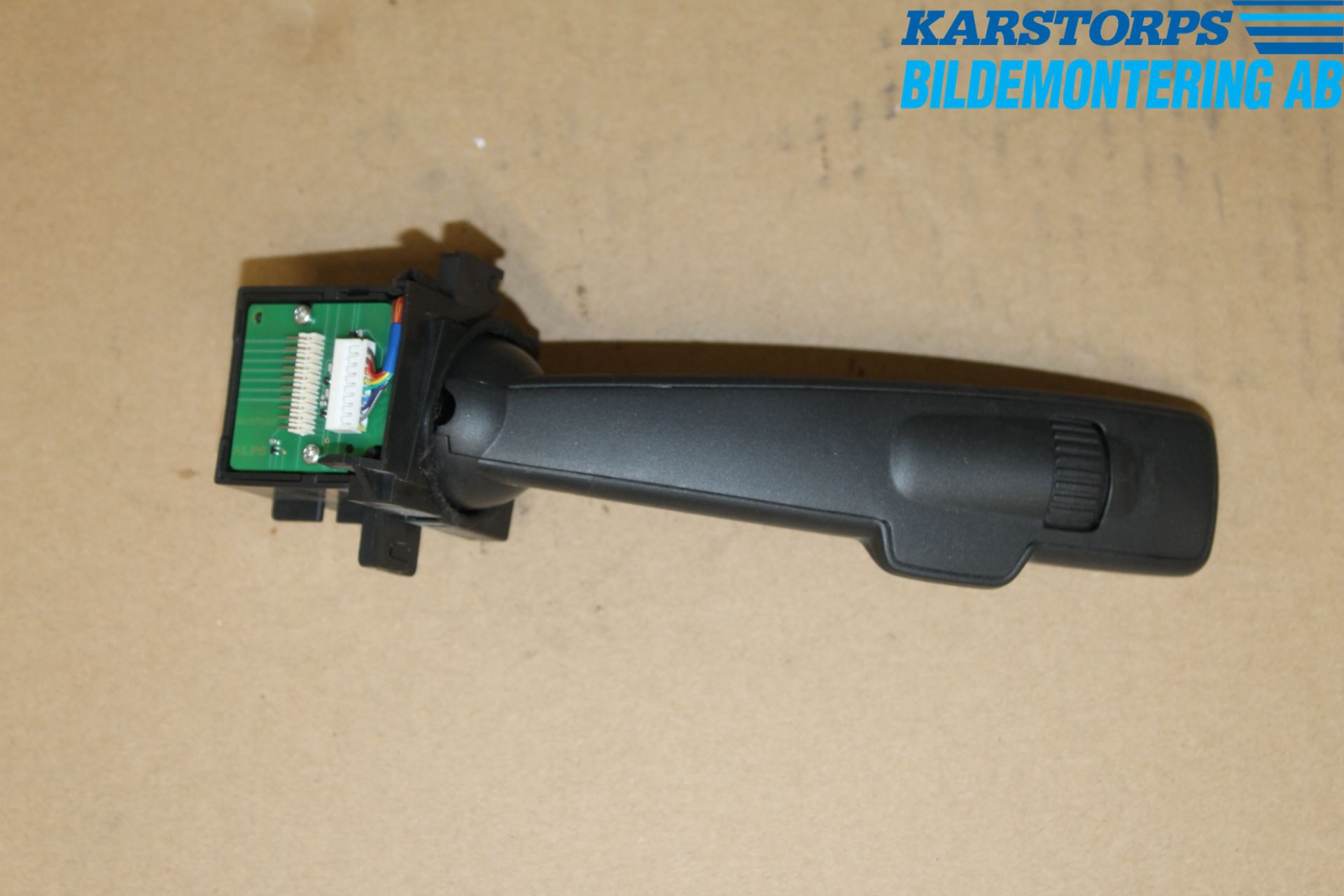 Volvo V70 08-13 Bryter Ratt Visker - Spyler