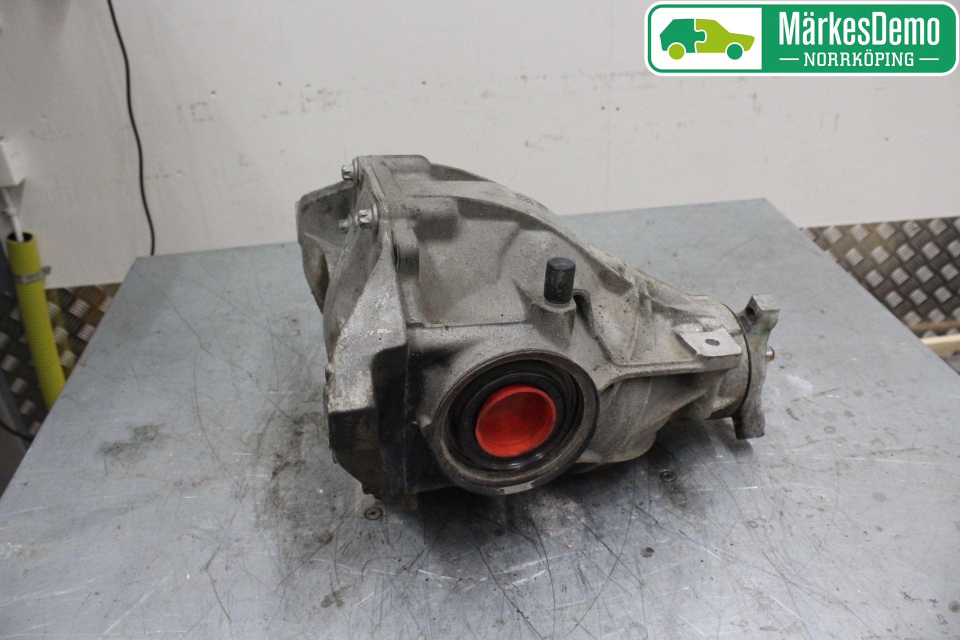 Mercedes-Benz MB E-KLASS (W213) 16-23 Bakaksel Kardang Bak -Diff