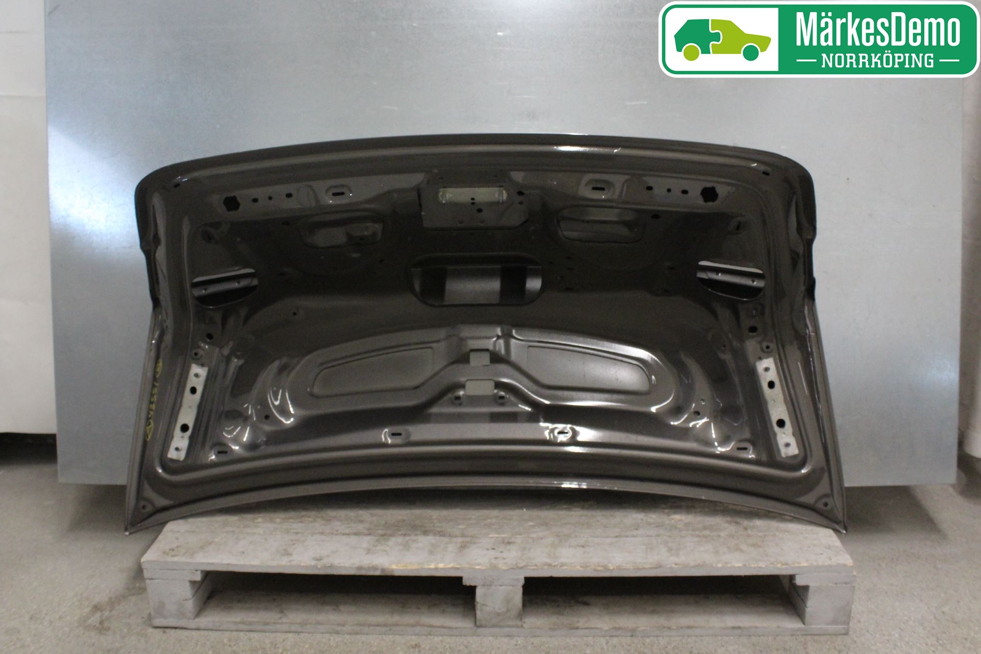 Audi A6/S6 4G 11-18 Bakluke Koffertlokk
