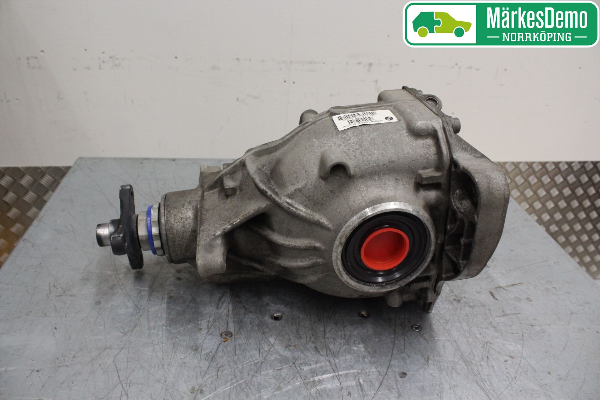 BMW 5 G30/G31/F90 17-23 Bakaksel Kardang Bak -Diff