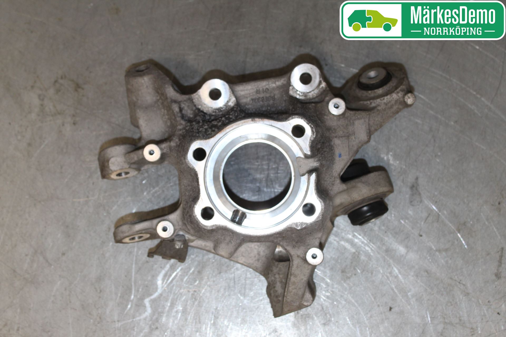 BMW 5 G30/G31/F90 17-23 Spindel Hb