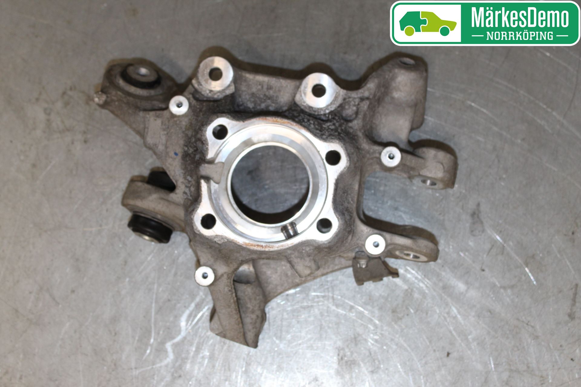 BMW 5 G30/G31/F90 17-23 Spindel Vb