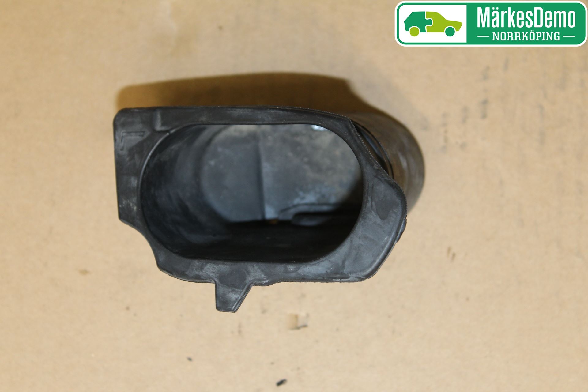 BMW 2 F46 GRAN TOURER 15-22 Visker Deksel-Grill-Under Frr