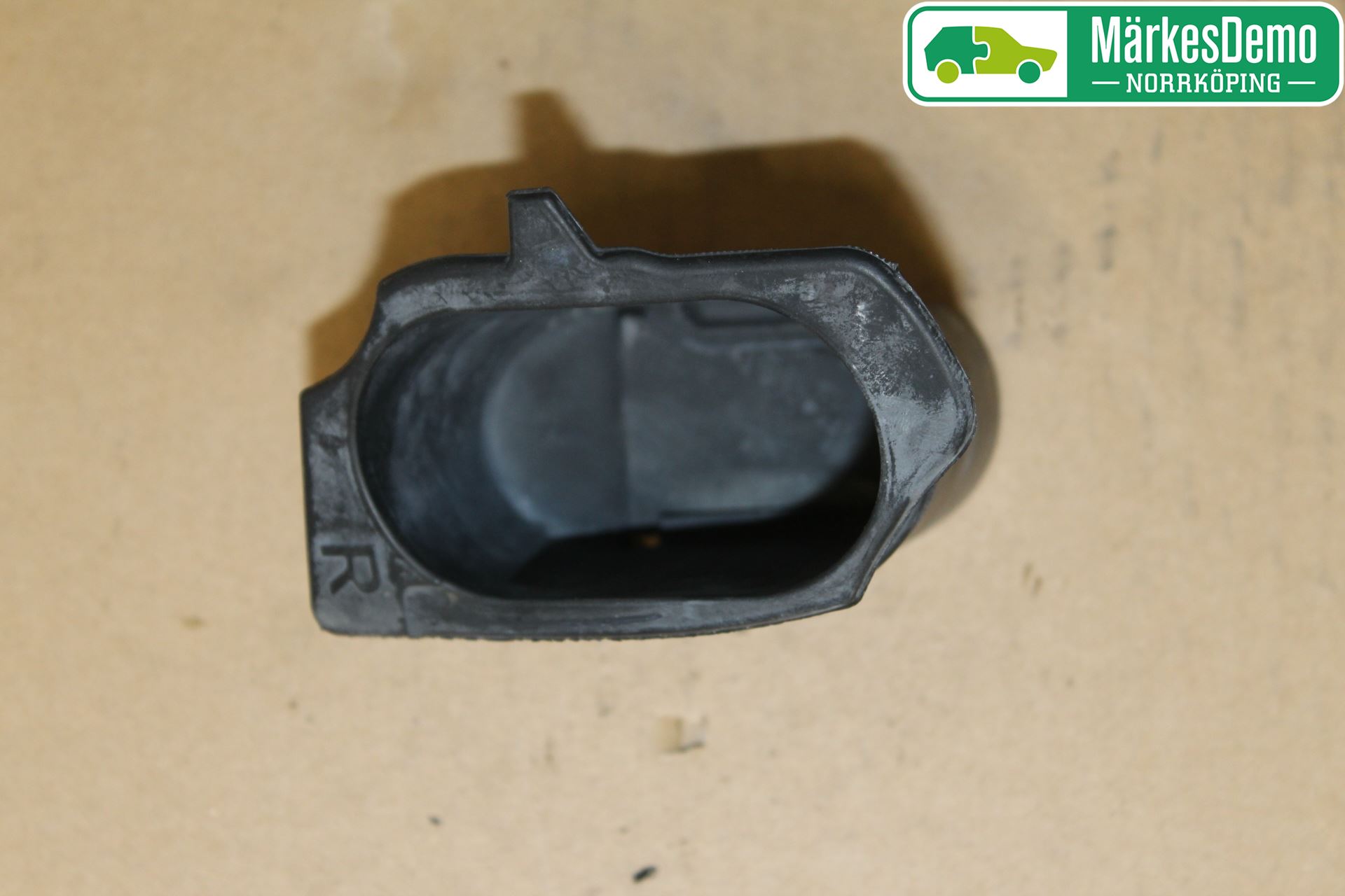 BMW 2 F46 GRAN TOURER 15-22 Visker Deksel-Grill-Under Frr