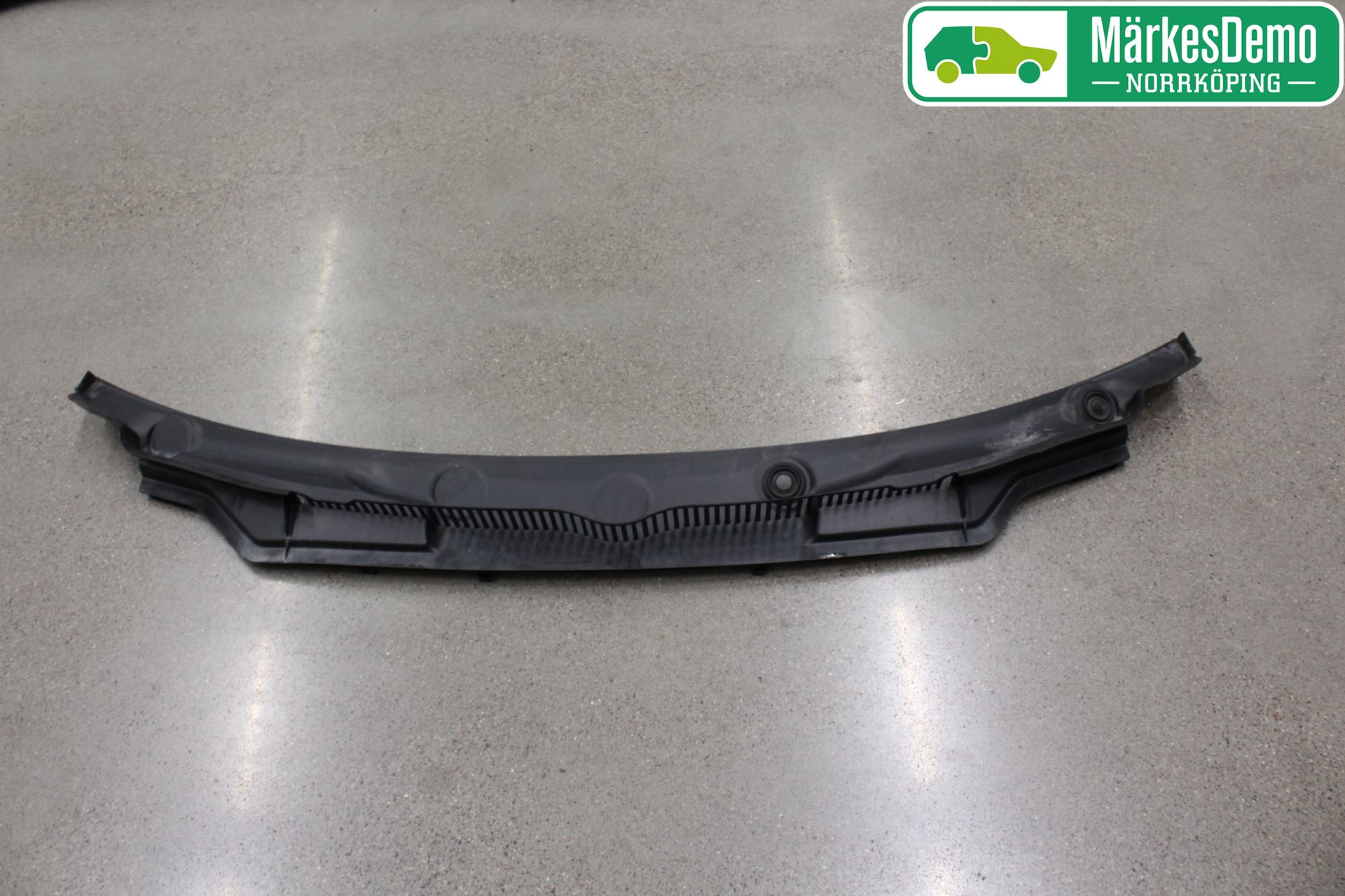 BMW 2 F46 GRAN TOURER 15-22 Visker Deksel-Grill-Under Frr
