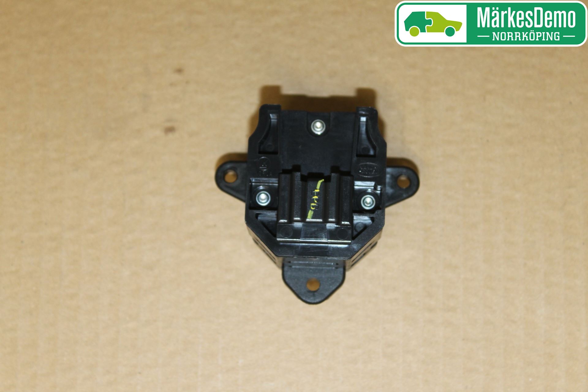 Landrover LAND ROVER RANGE ROVER EVOQUE (L538) 11-18 Bryter Parkeringsbrems