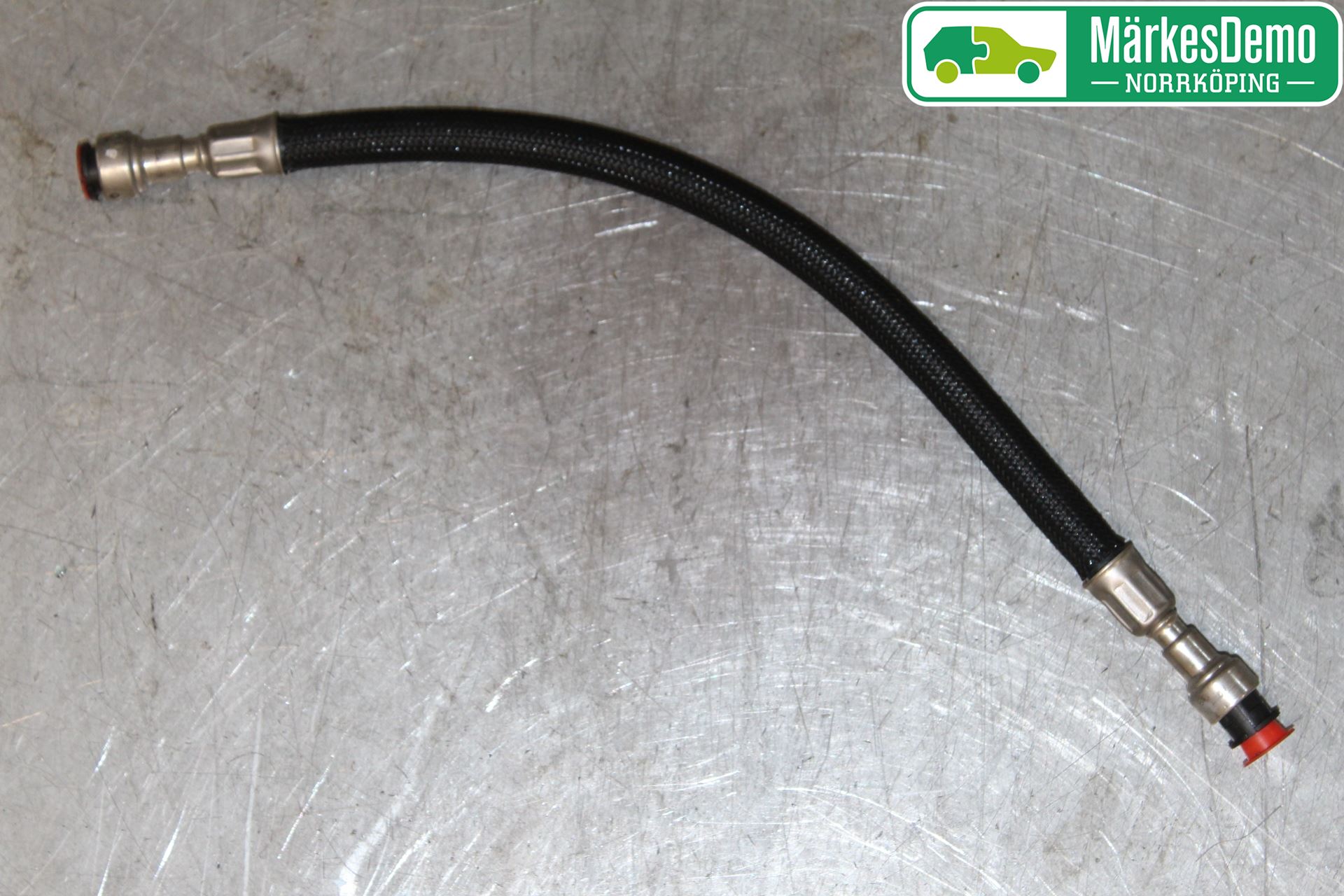 BMW 2 F46 GRAN TOURER 15-22 Inns Drivstoffordeler-Galleri