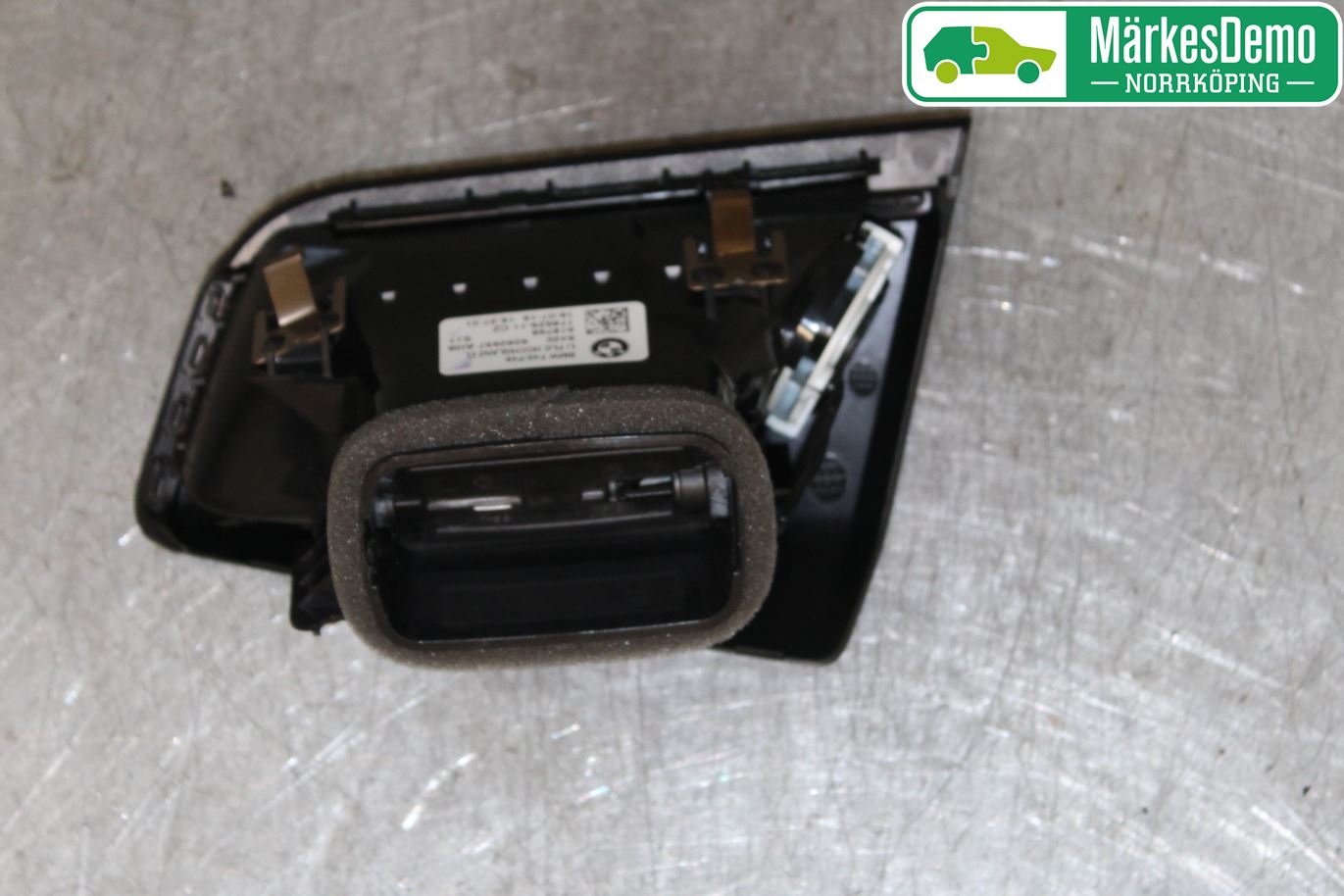 BMW 2 F46 GRAN TOURER 15-22 Dashbord Kanal - Dyse