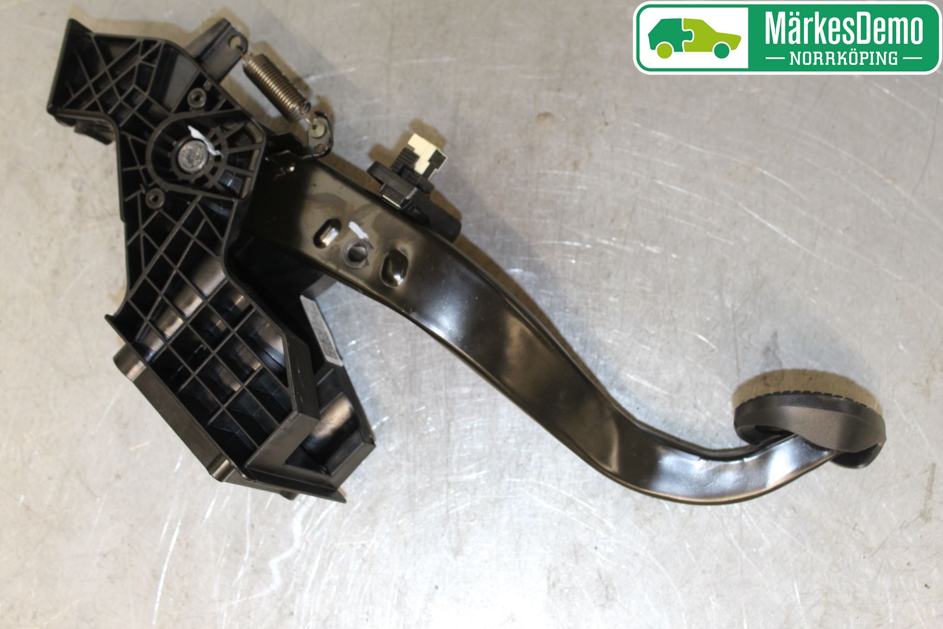 BMW 2 F46 GRAN TOURER 15-22 Bremsepedal