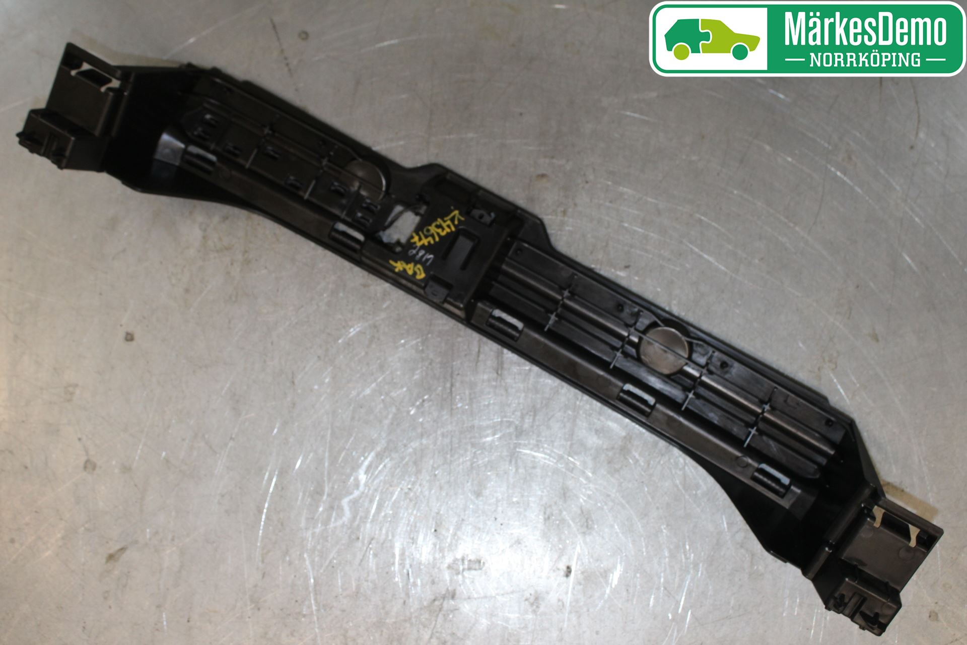 BMW 2 F46 GRAN TOURER 15-22 Bakluke Handtak Ytre