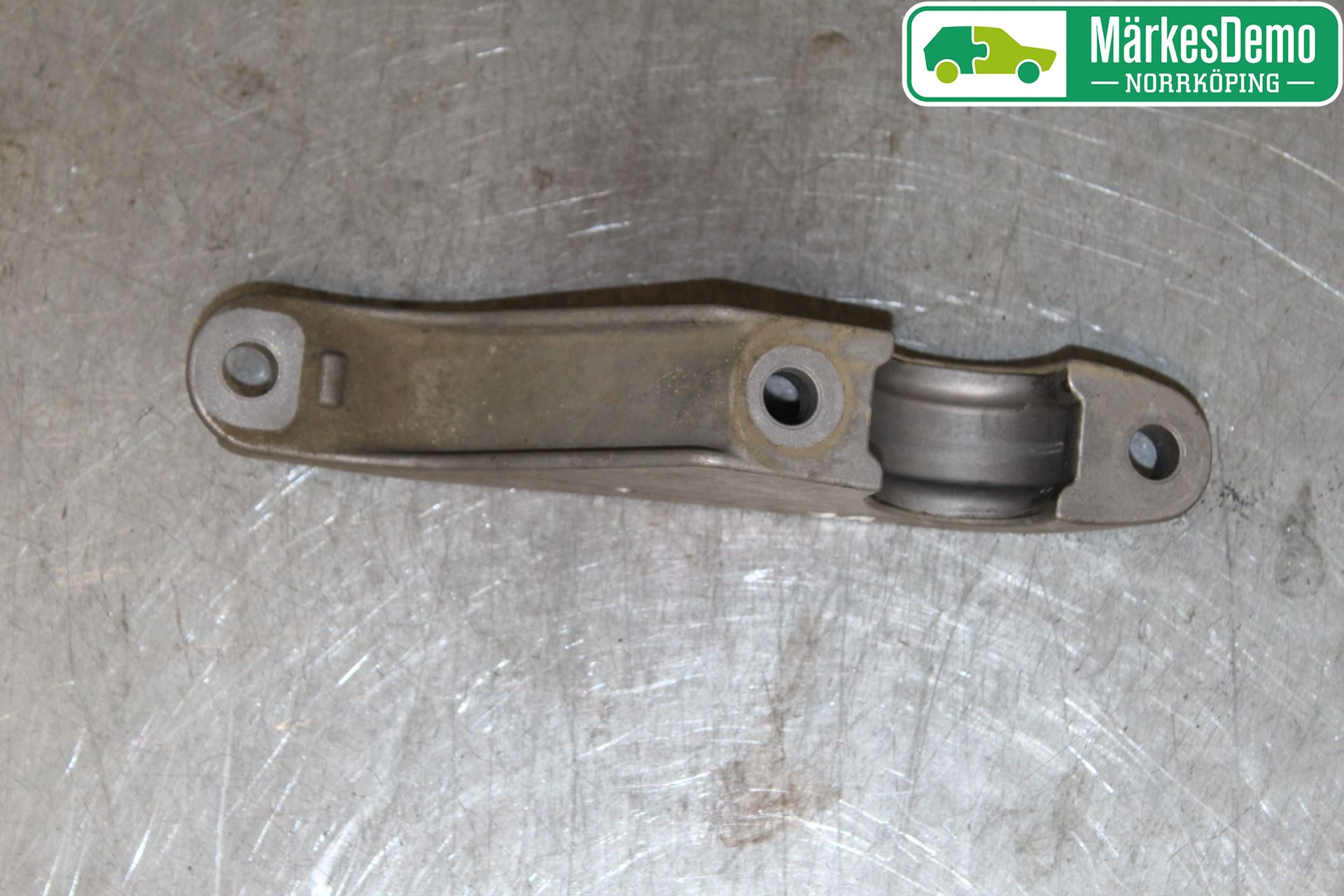 BMW 5 G30/G31/F90 17-23 Stablisatorstag Feste