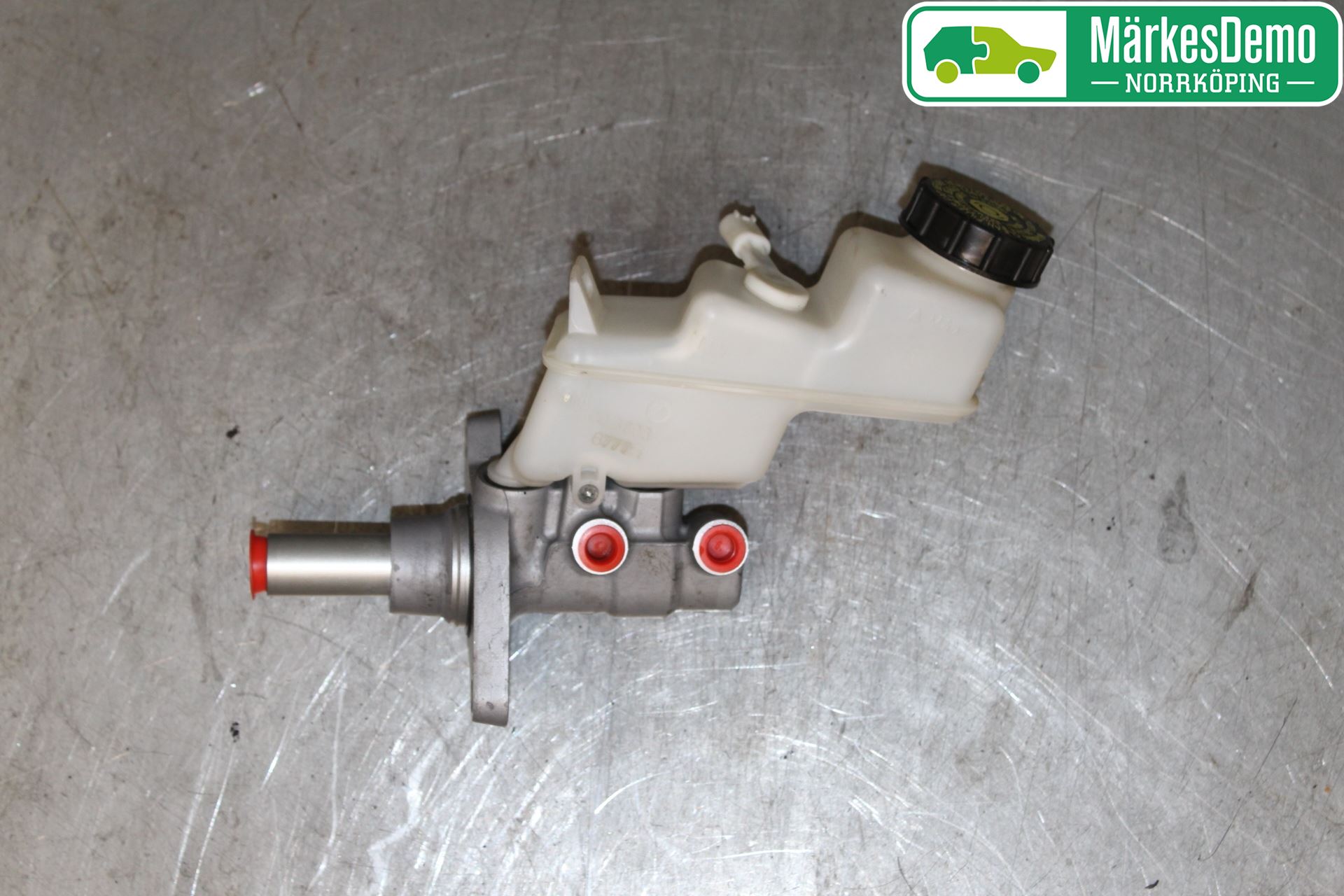 Toyota YARIS XP130 12-14 Brems Hovedsylinder