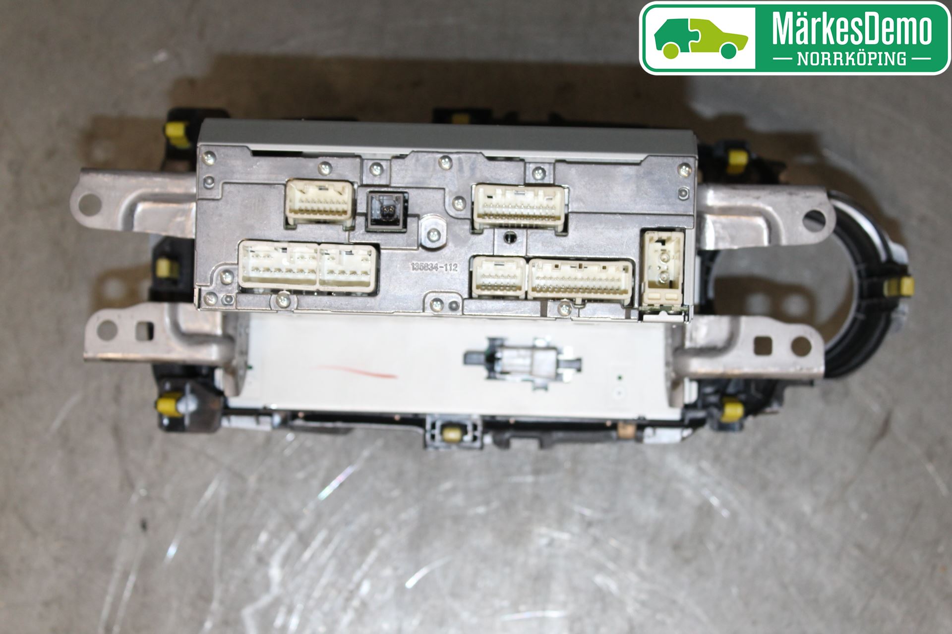 Toyota YARIS XP130 12-14 Stereo Radio Med Cd
