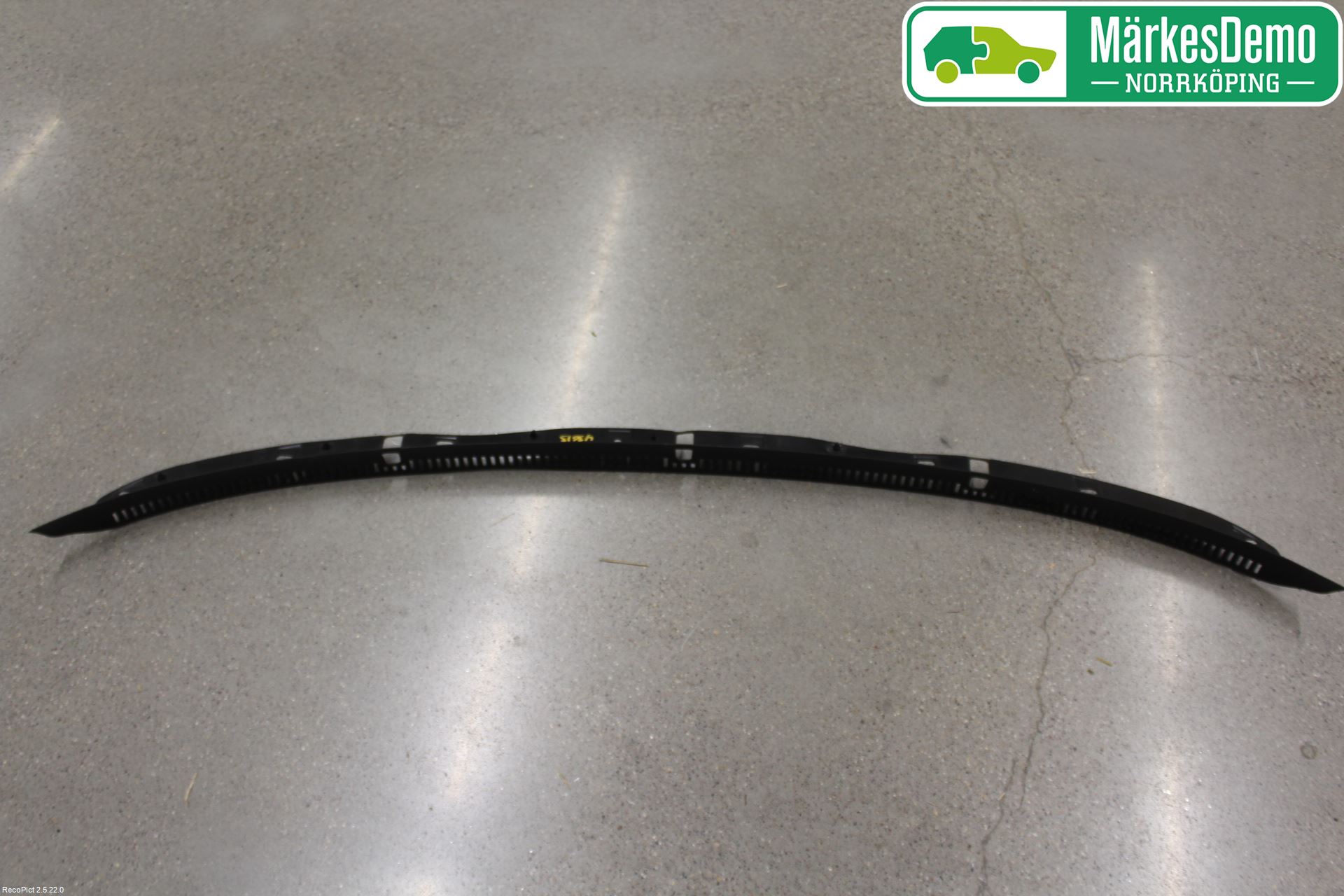 Volvo S60 14-18 Visker Deksel-Grill-Under Frr
