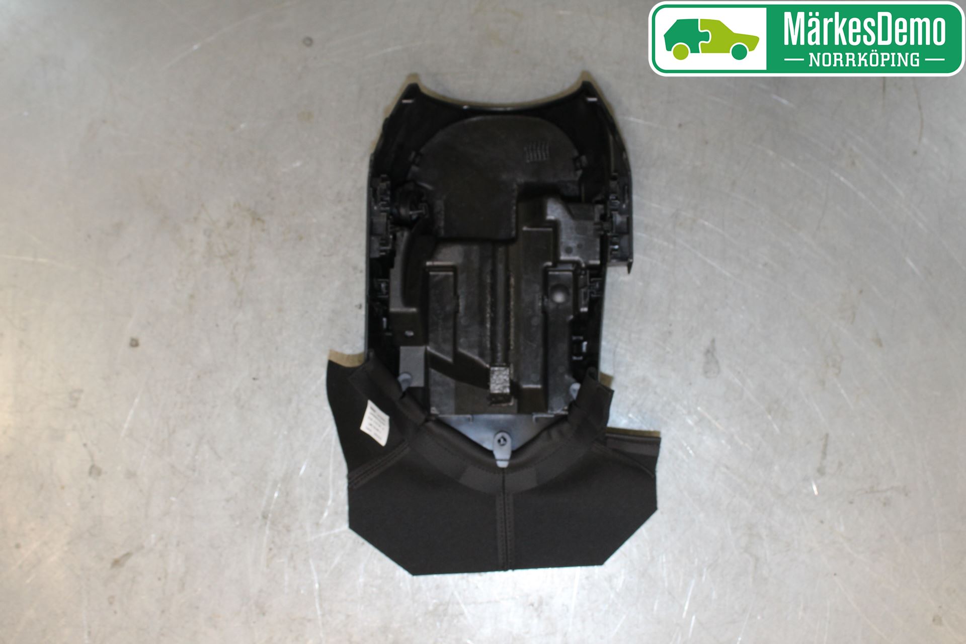 BMW 1 F20/F21 11-19 Rattdeksel - Deksler