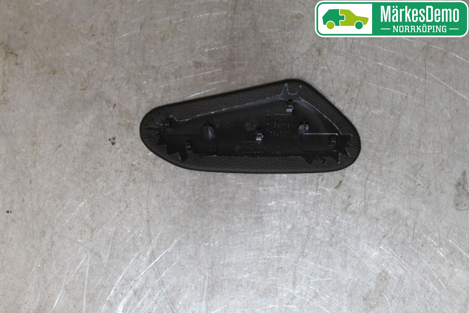 BMW 1 F20/F21 11-19 Innr Konsoll-Lomme