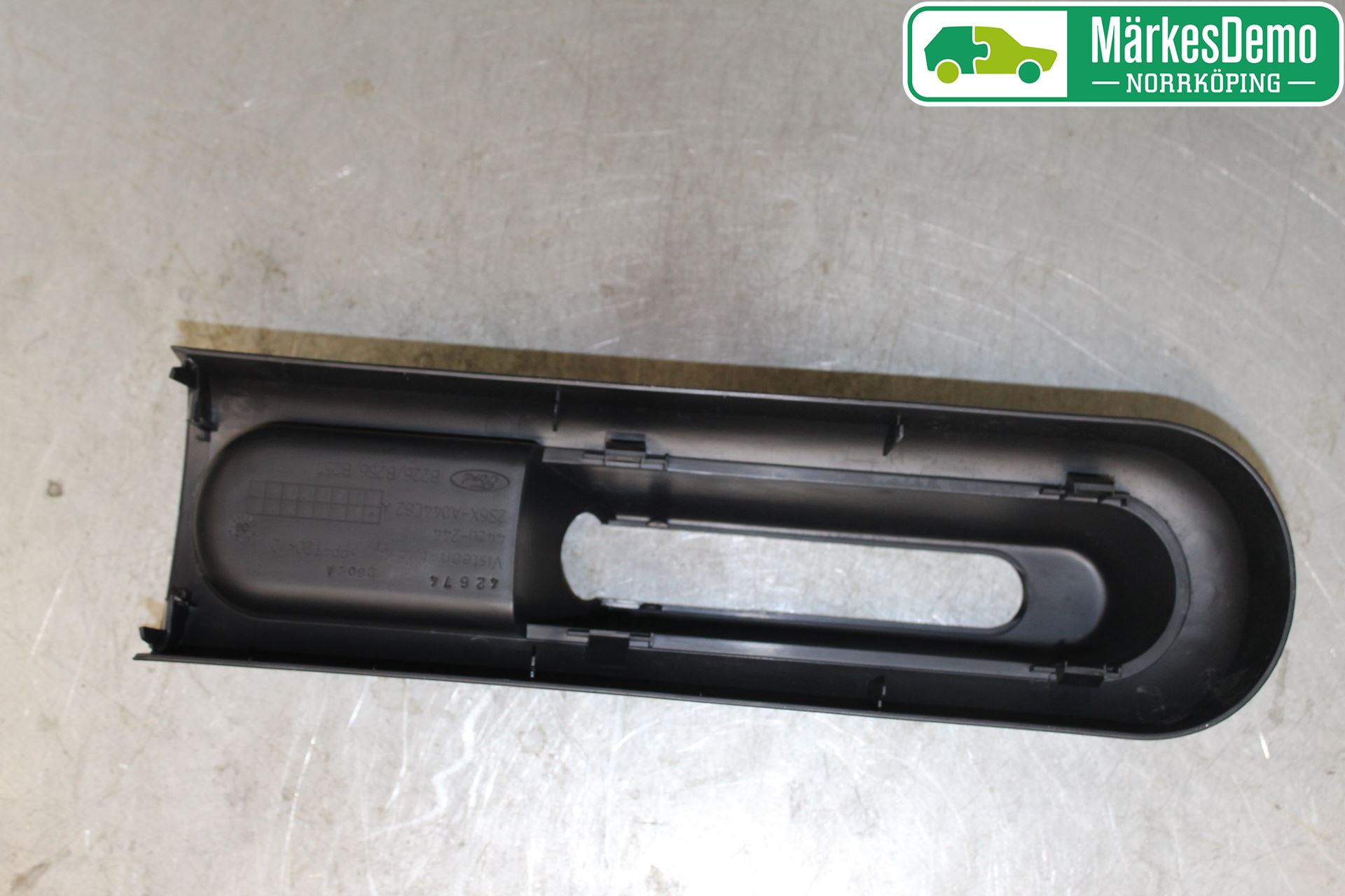 Ford FIESTA     06-08 Innr Konsoll-Lomme
