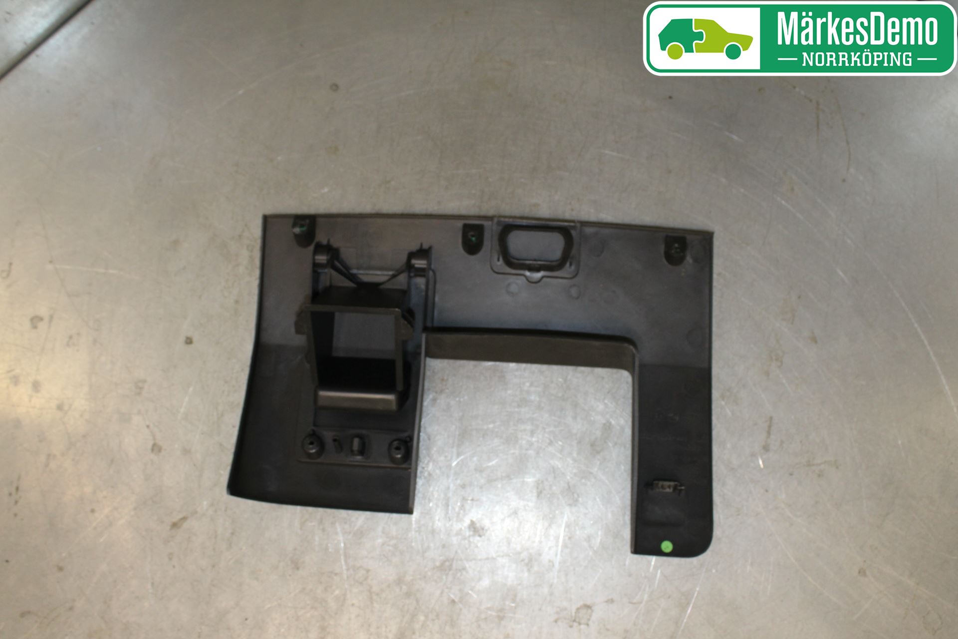 Ford FIESTA     06-08 Innr Dashbord Sparkeplate