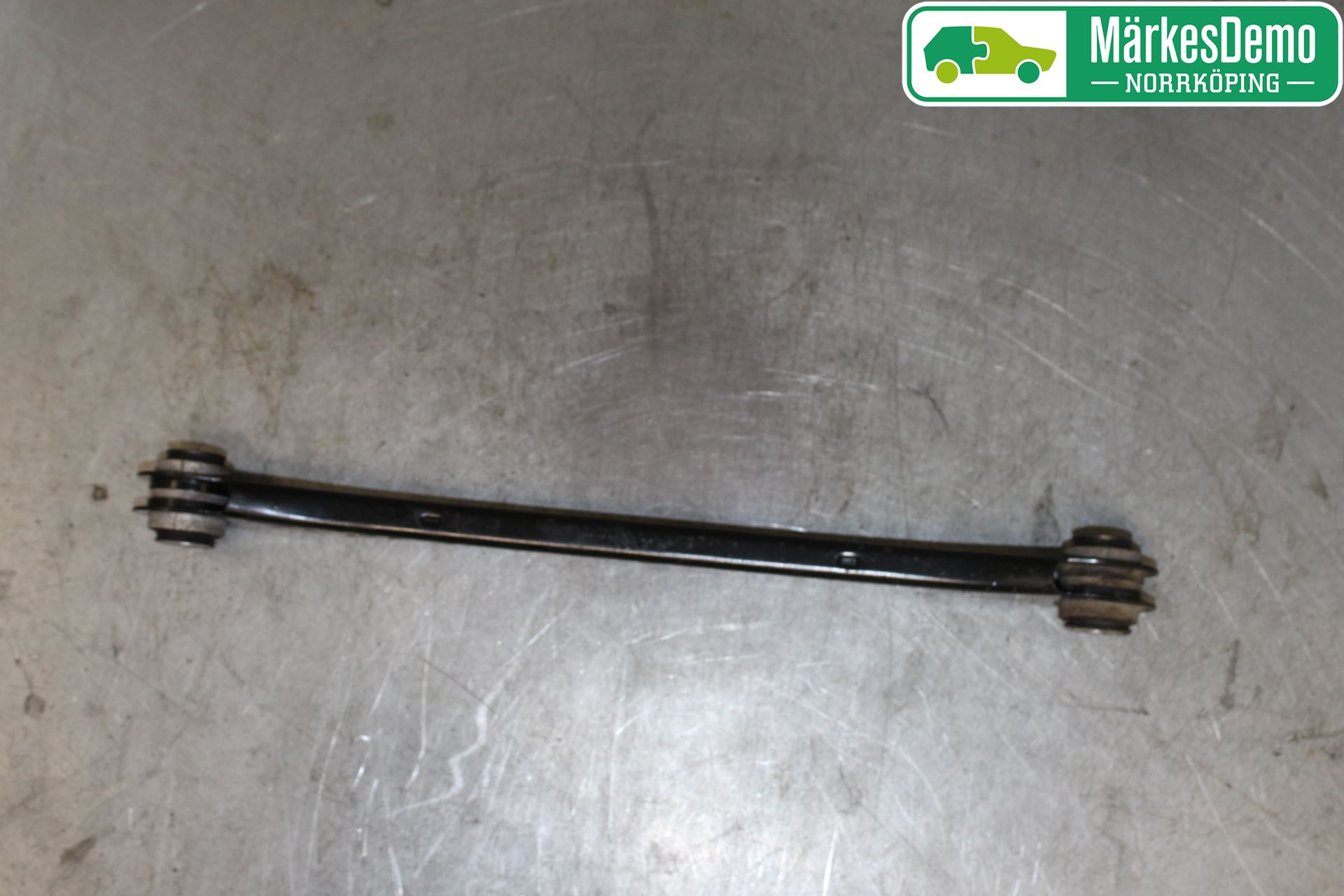 BMW 1 F20/F21 11-19 Bakaksel Momentstag