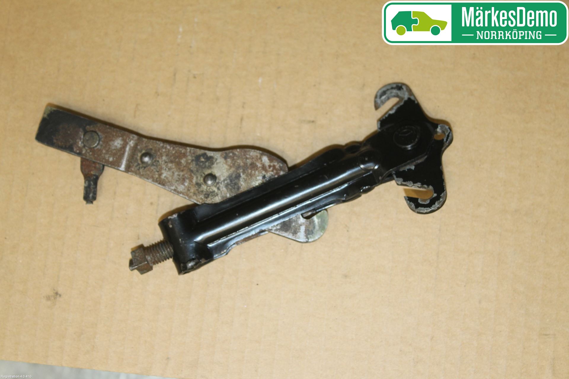 Mercedes-Benz MB 200-300  (W123) 76-86 Wire Parkbremswire