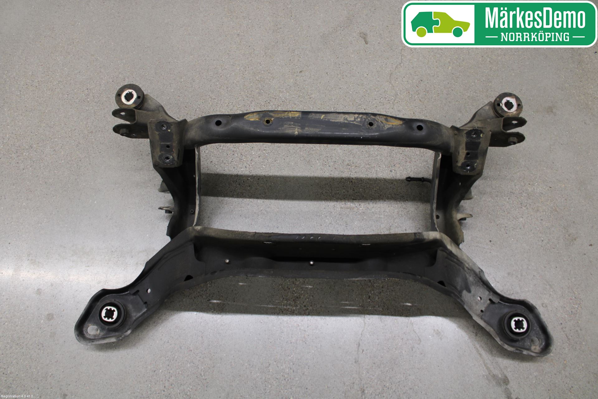 Volvo V60 14-18 Bakaksel Feste Travers-Ramme