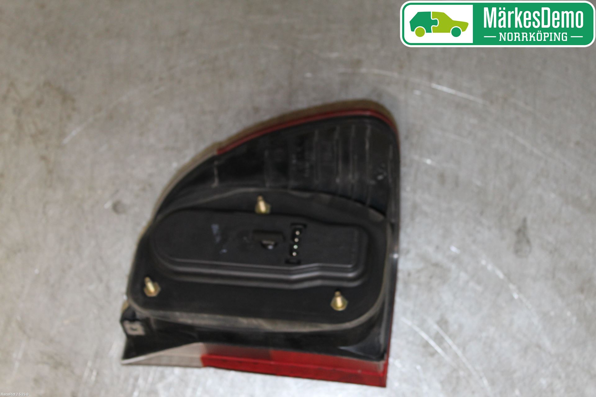 BMW 5 E39 95-04 Baklykt Venstre